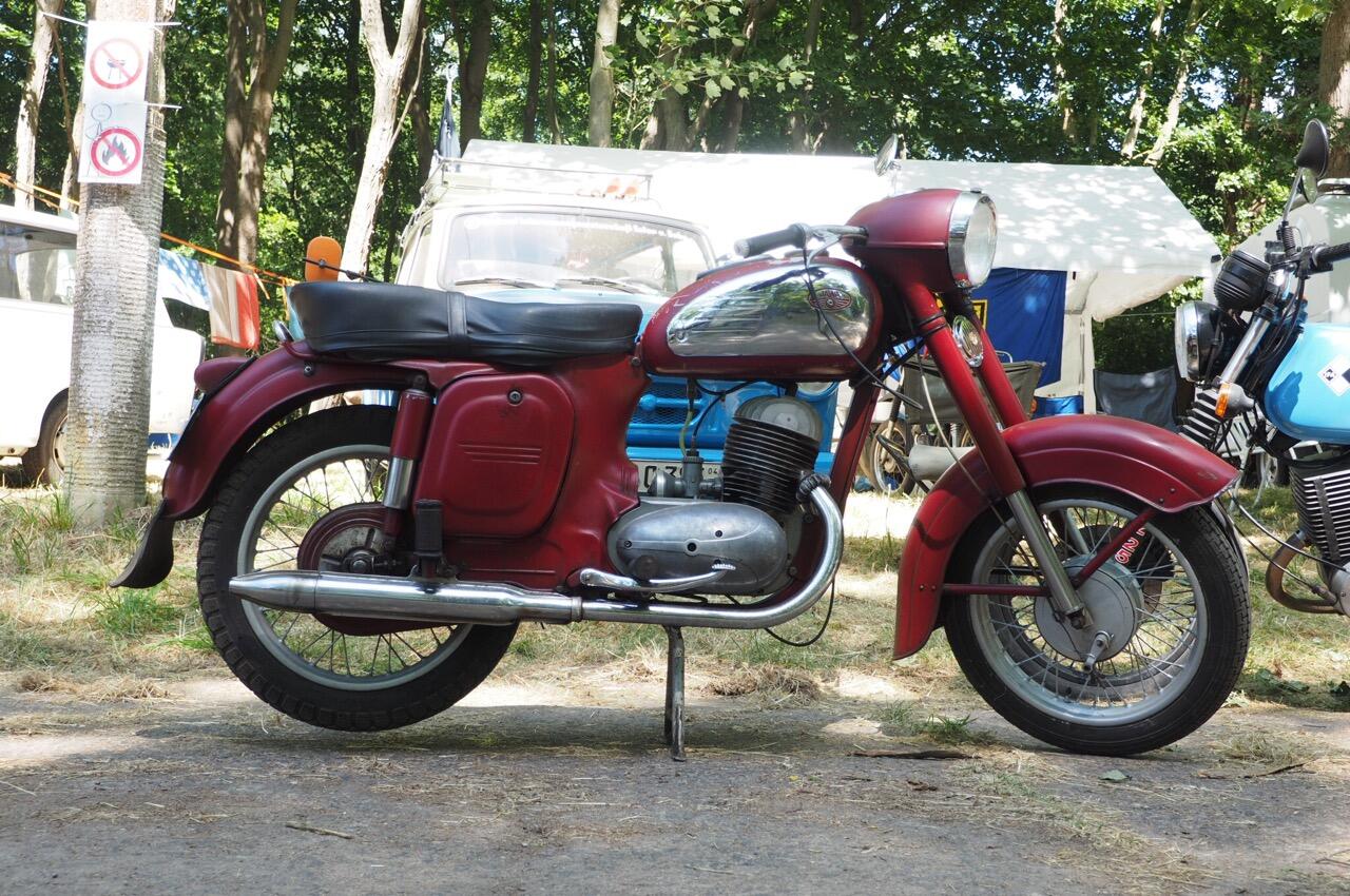 Bild ohne Beschreibung Bild ohne Beschreibung