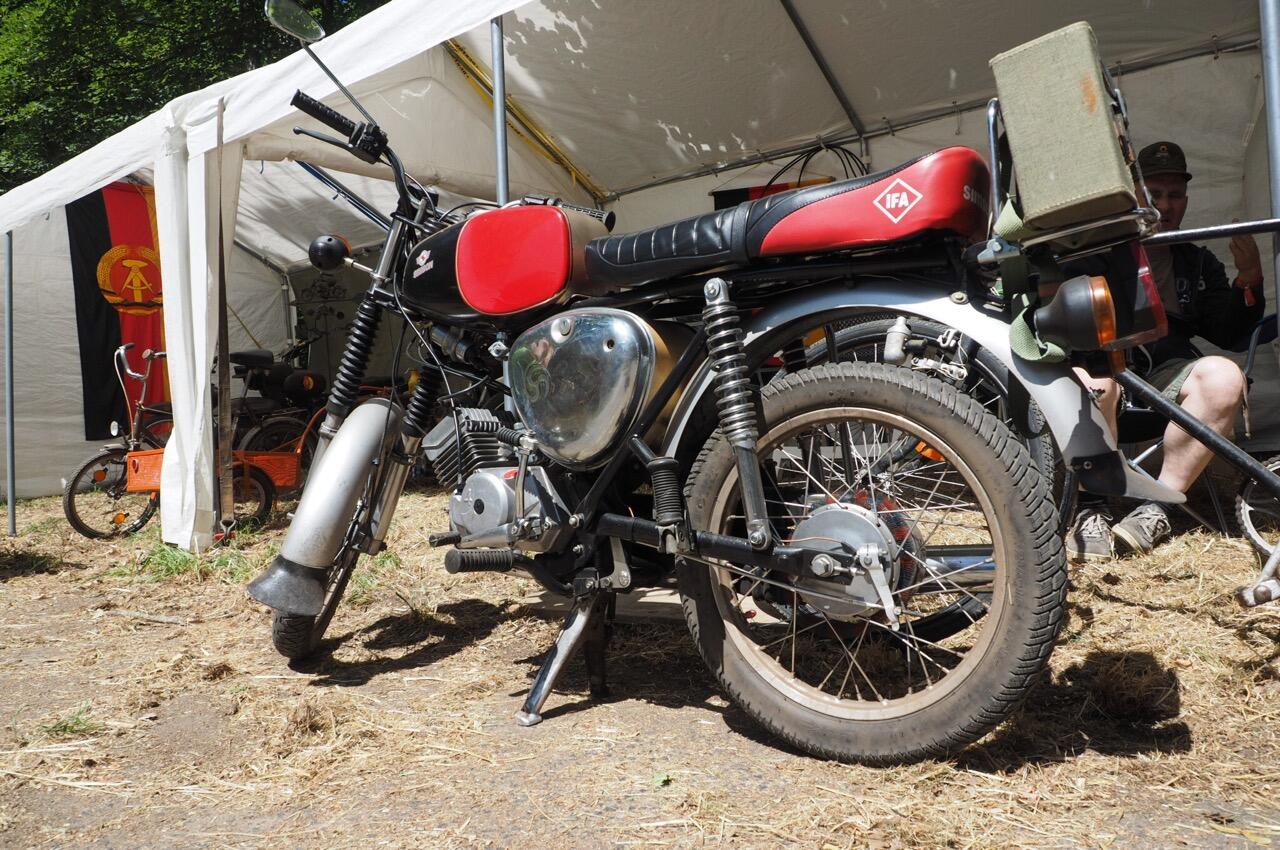 Bild ohne Beschreibung Bild ohne Beschreibung