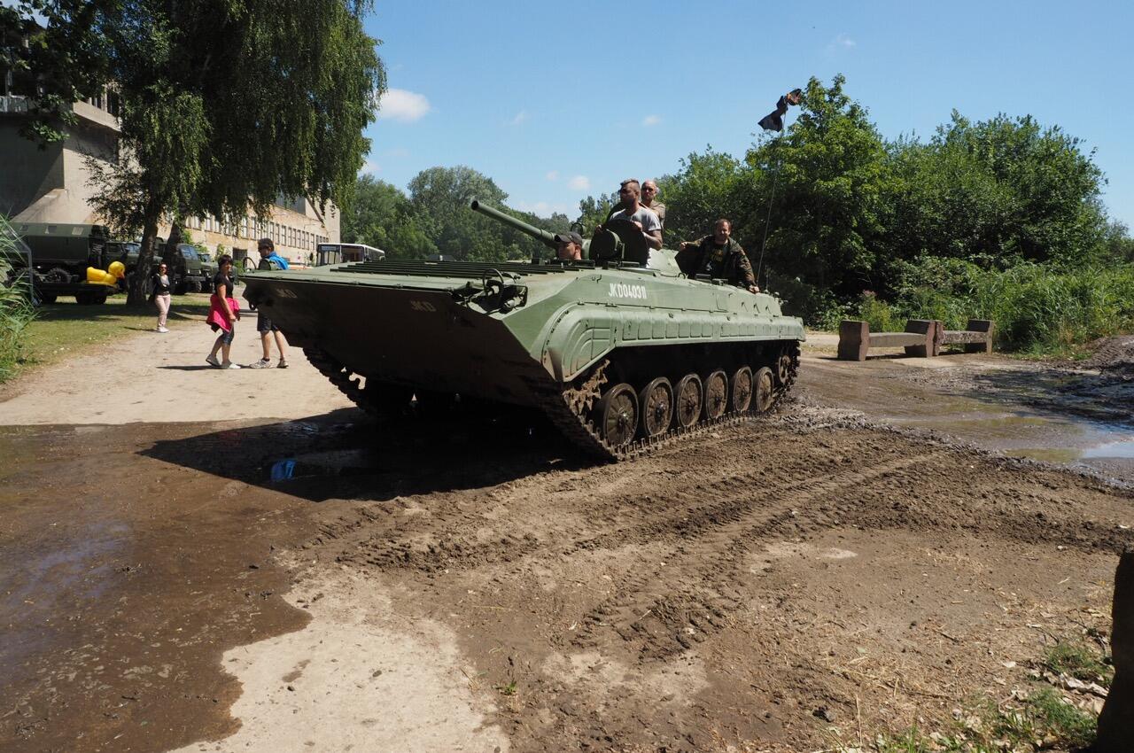 Bild ohne Beschreibung Bild ohne Beschreibung