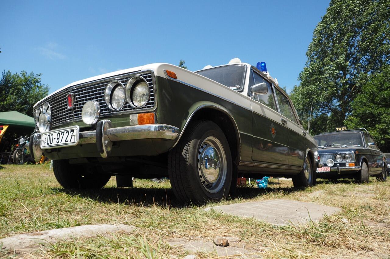 Bild ohne Beschreibung Bild ohne Beschreibung