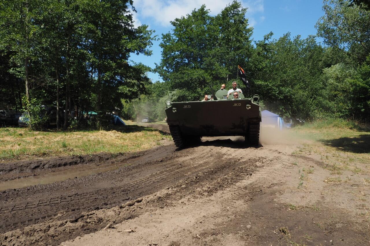 Bild ohne Beschreibung Bild ohne Beschreibung