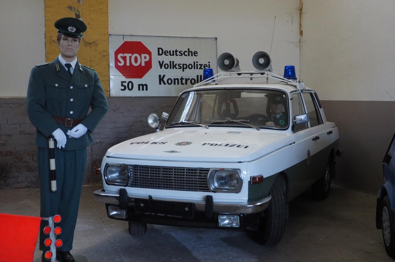 Bild ohne Beschreibung Bild ohne Beschreibung