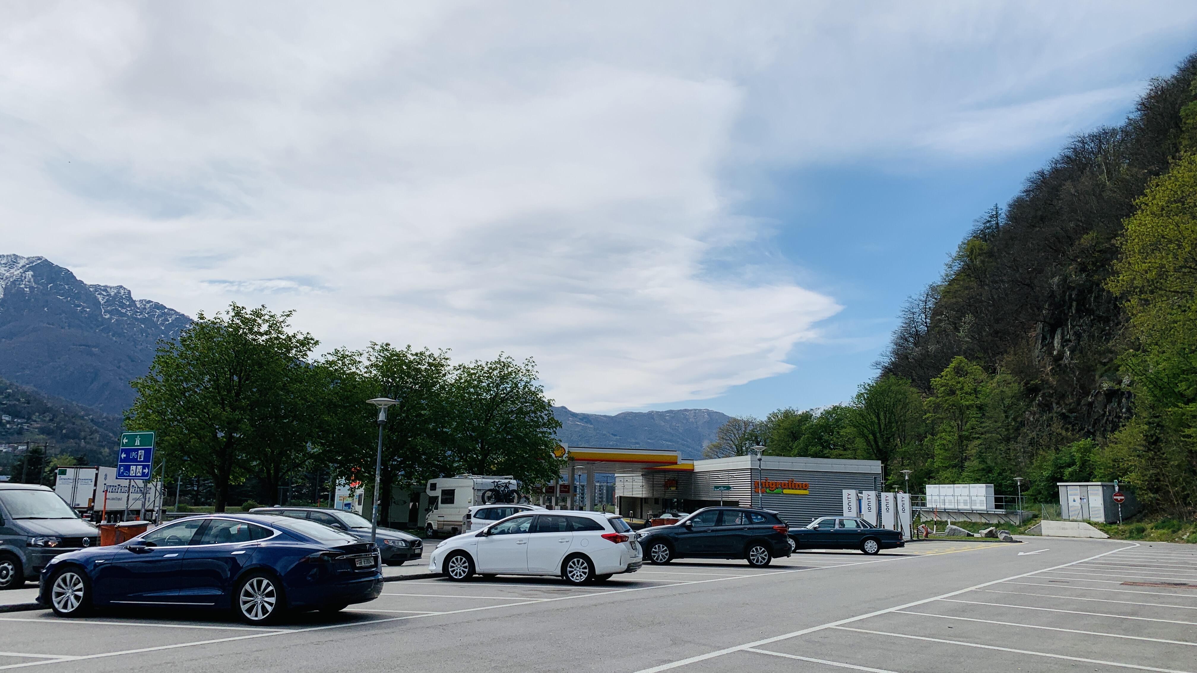 Bild ohne Beschreibung Bild ohne Beschreibung