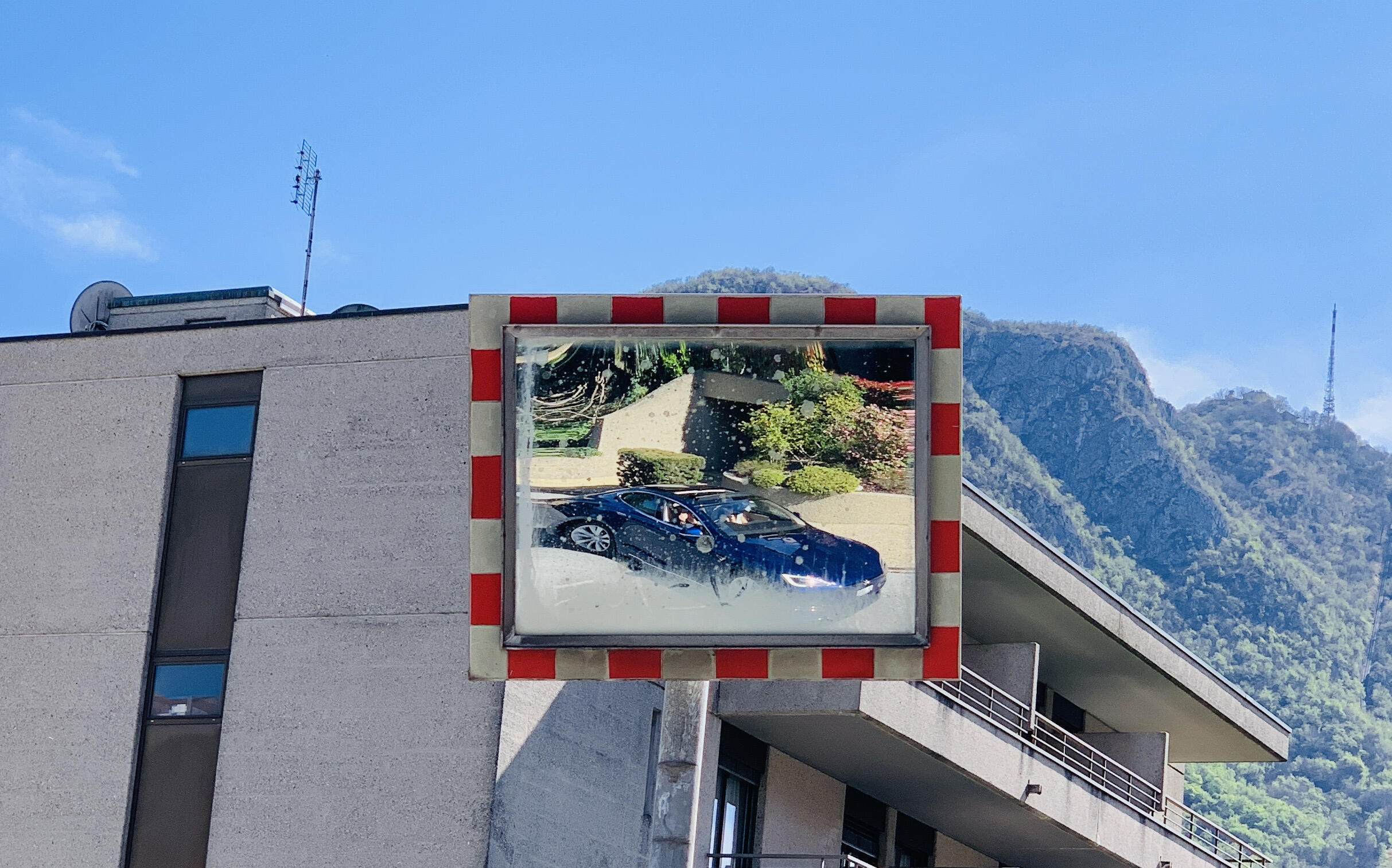 Bild ohne Beschreibung Bild ohne Beschreibung