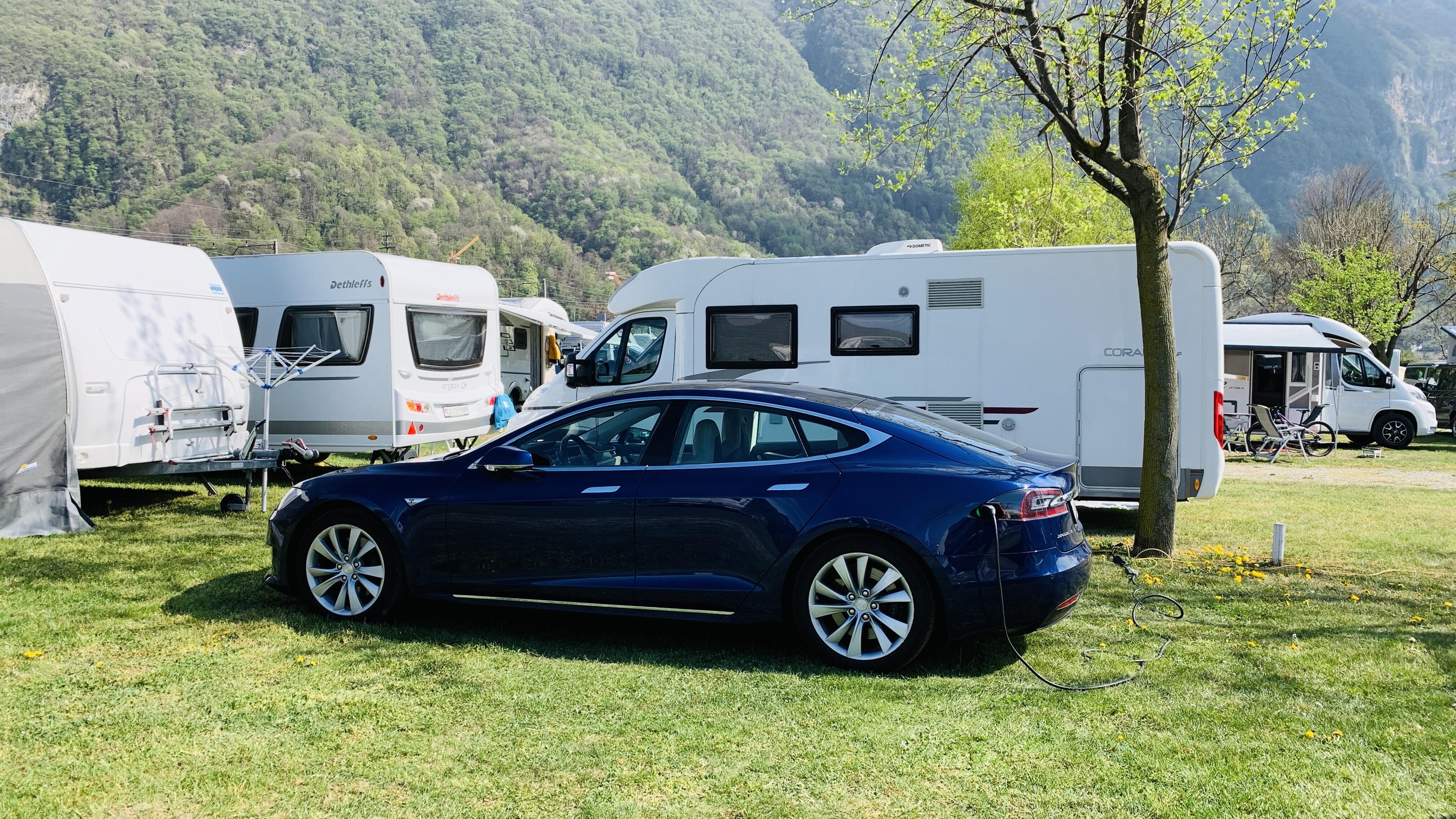 Bild ohne Beschreibung Bild ohne Beschreibung