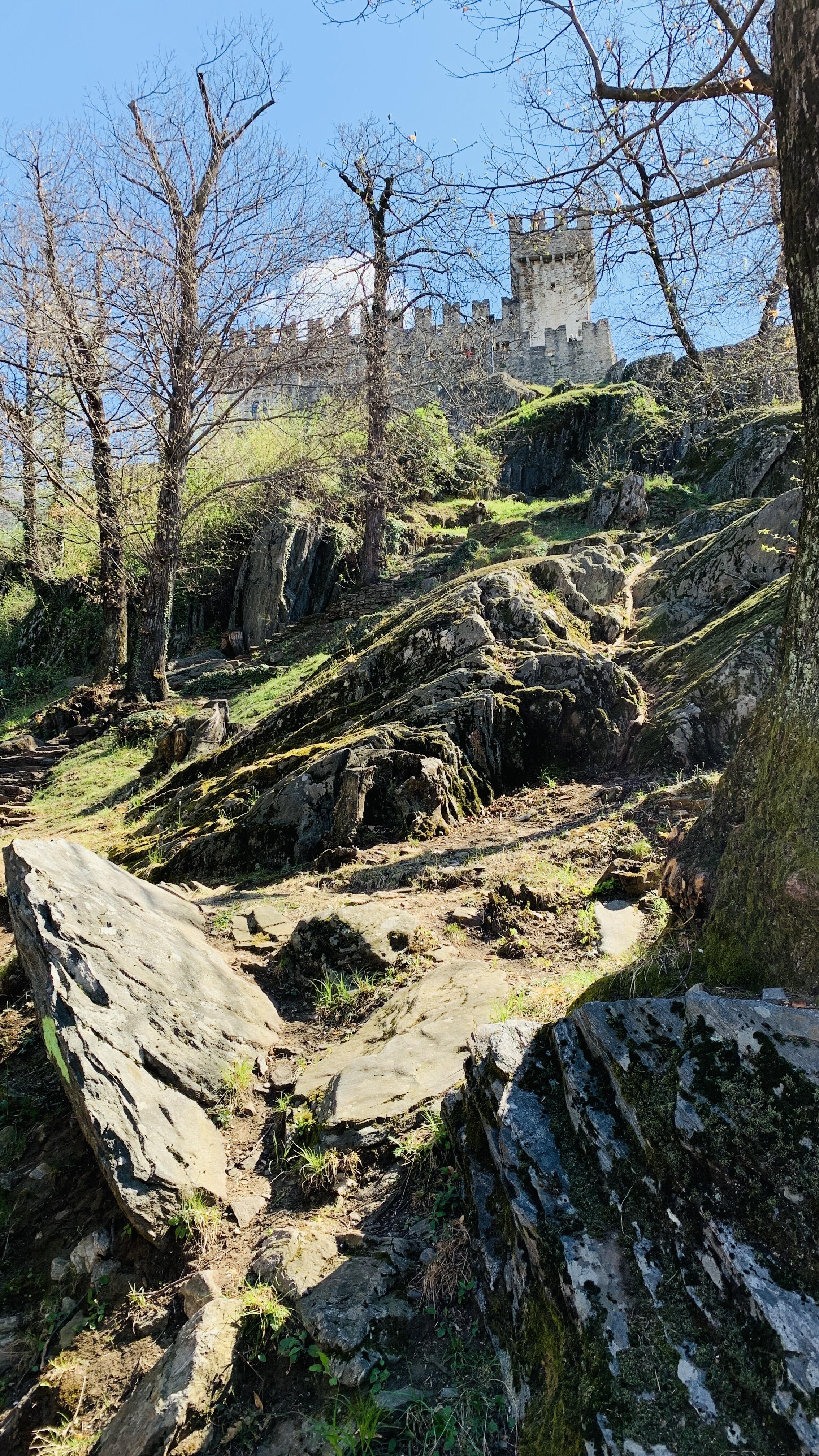 Bild ohne Beschreibung Bild ohne Beschreibung