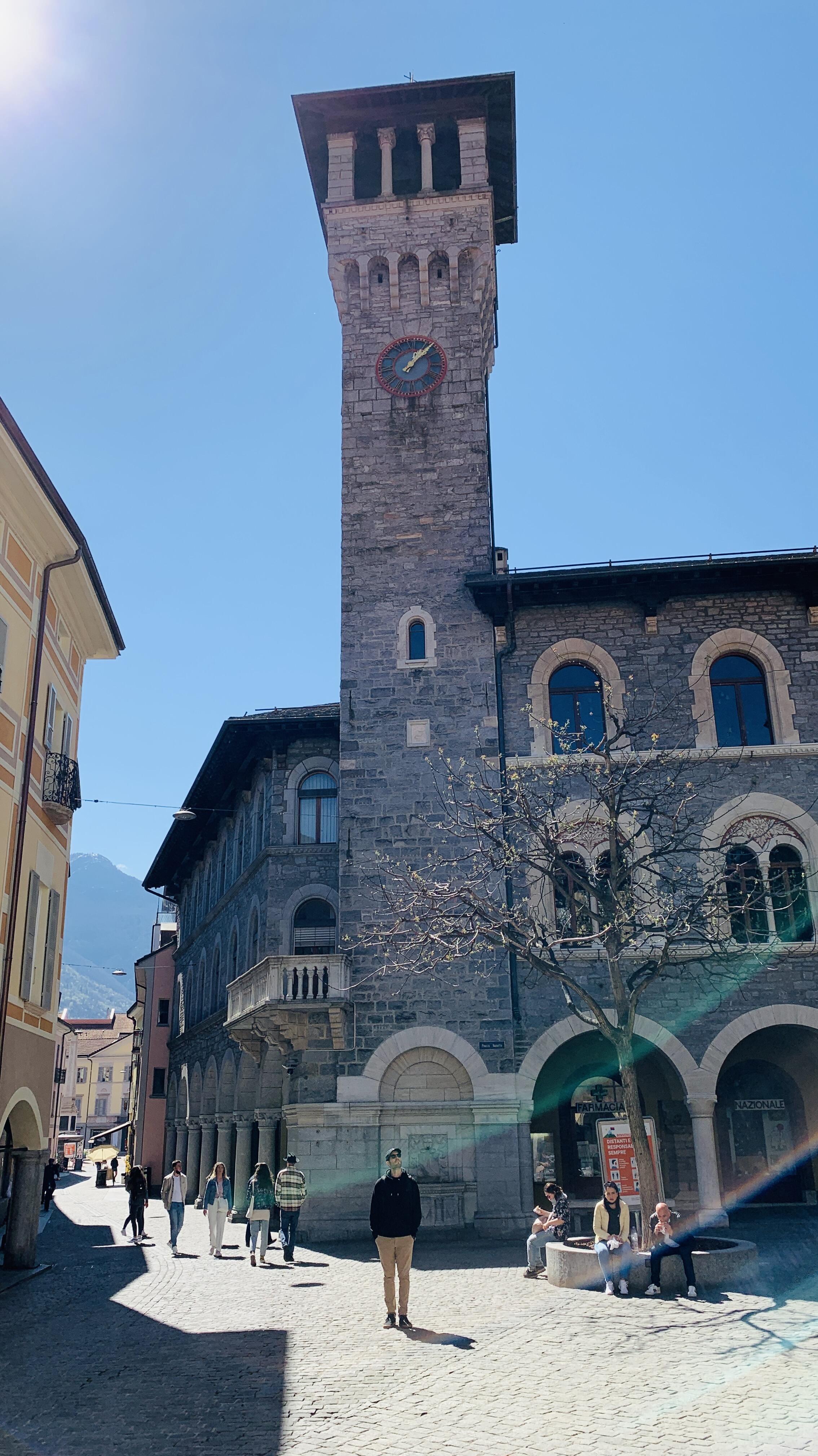 Bild ohne Beschreibung Bild ohne Beschreibung