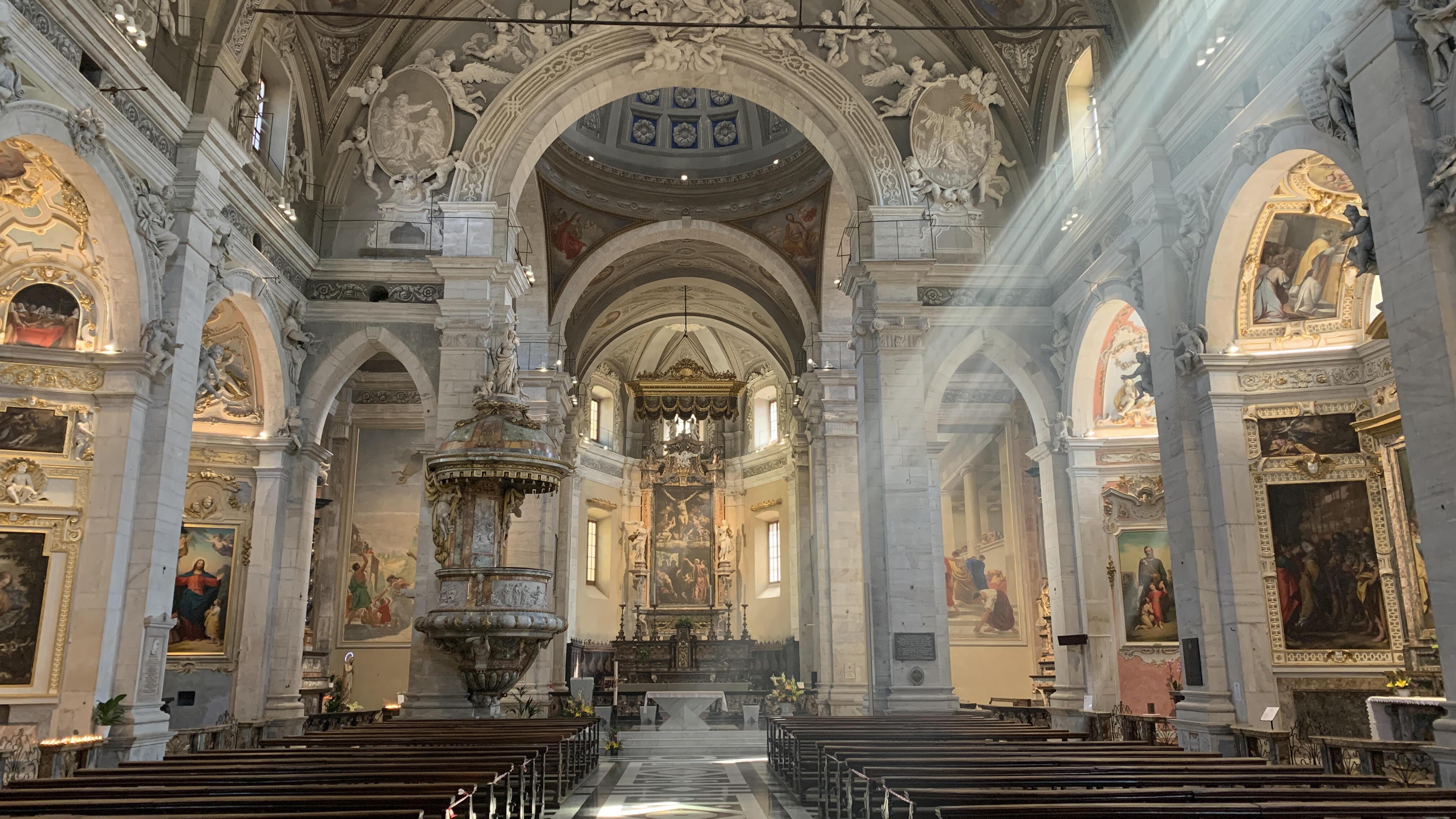 Bild ohne Beschreibung Bild ohne Beschreibung