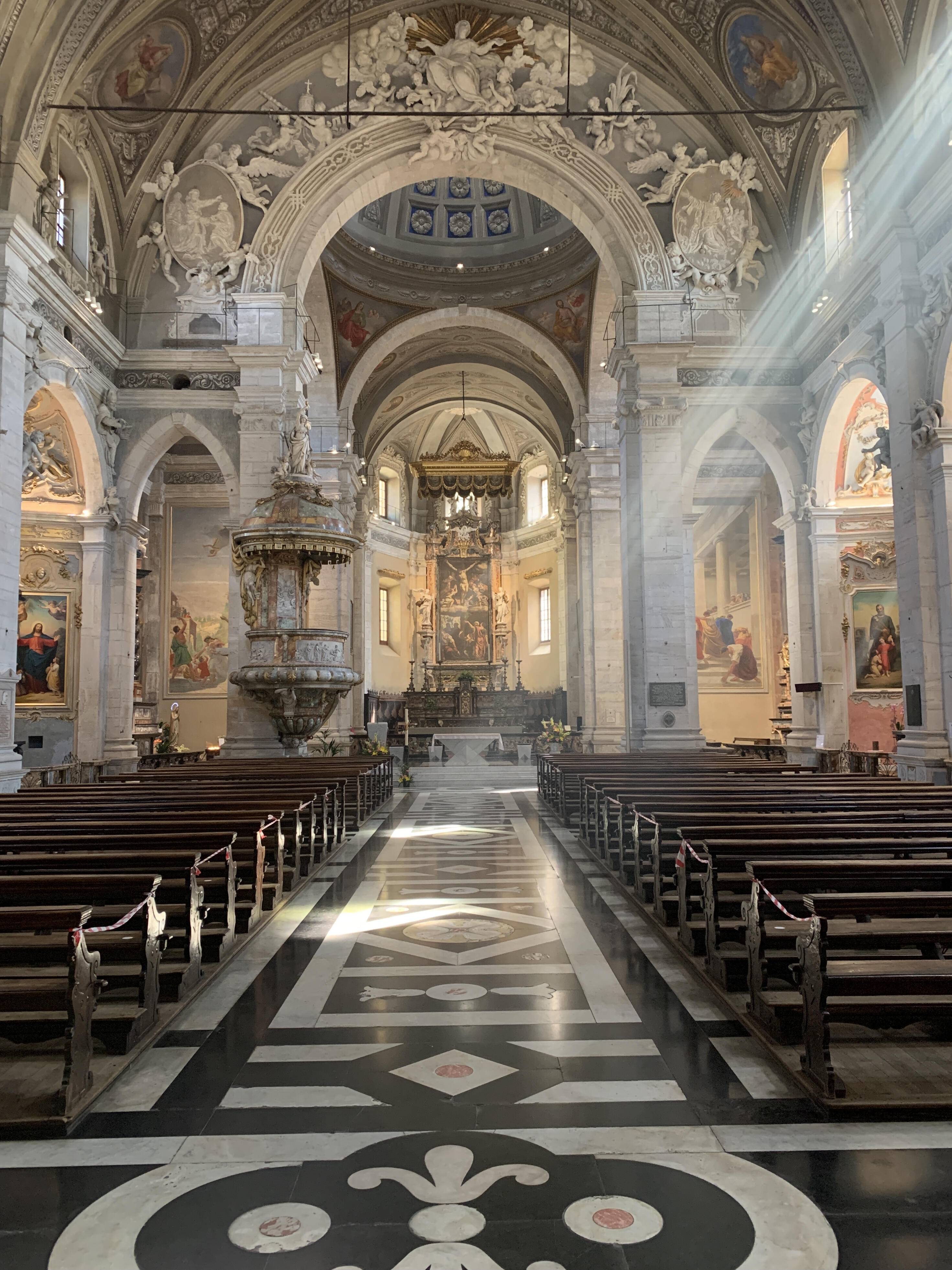 Bild ohne Beschreibung Bild ohne Beschreibung