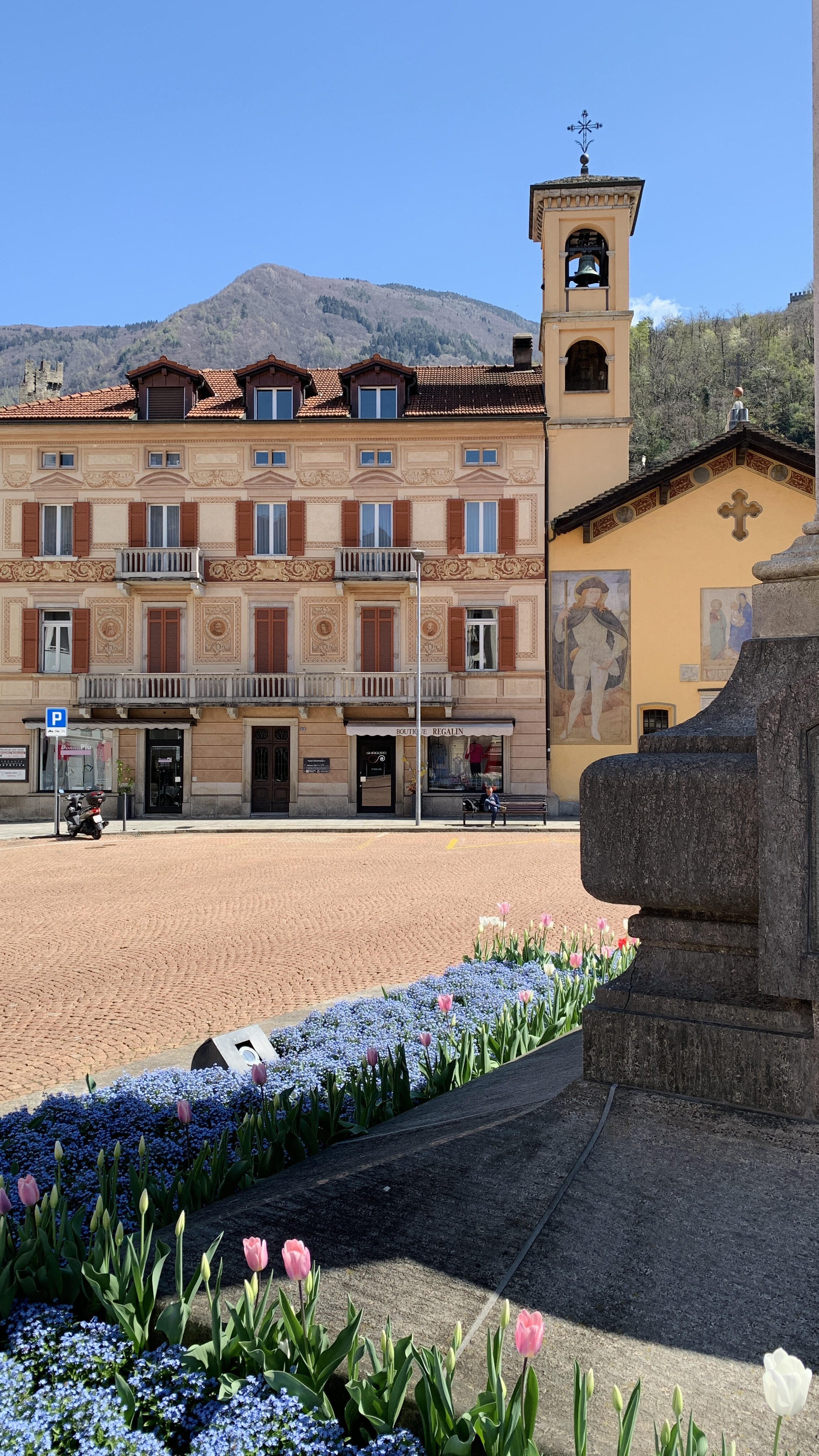 Bild ohne Beschreibung Bild ohne Beschreibung