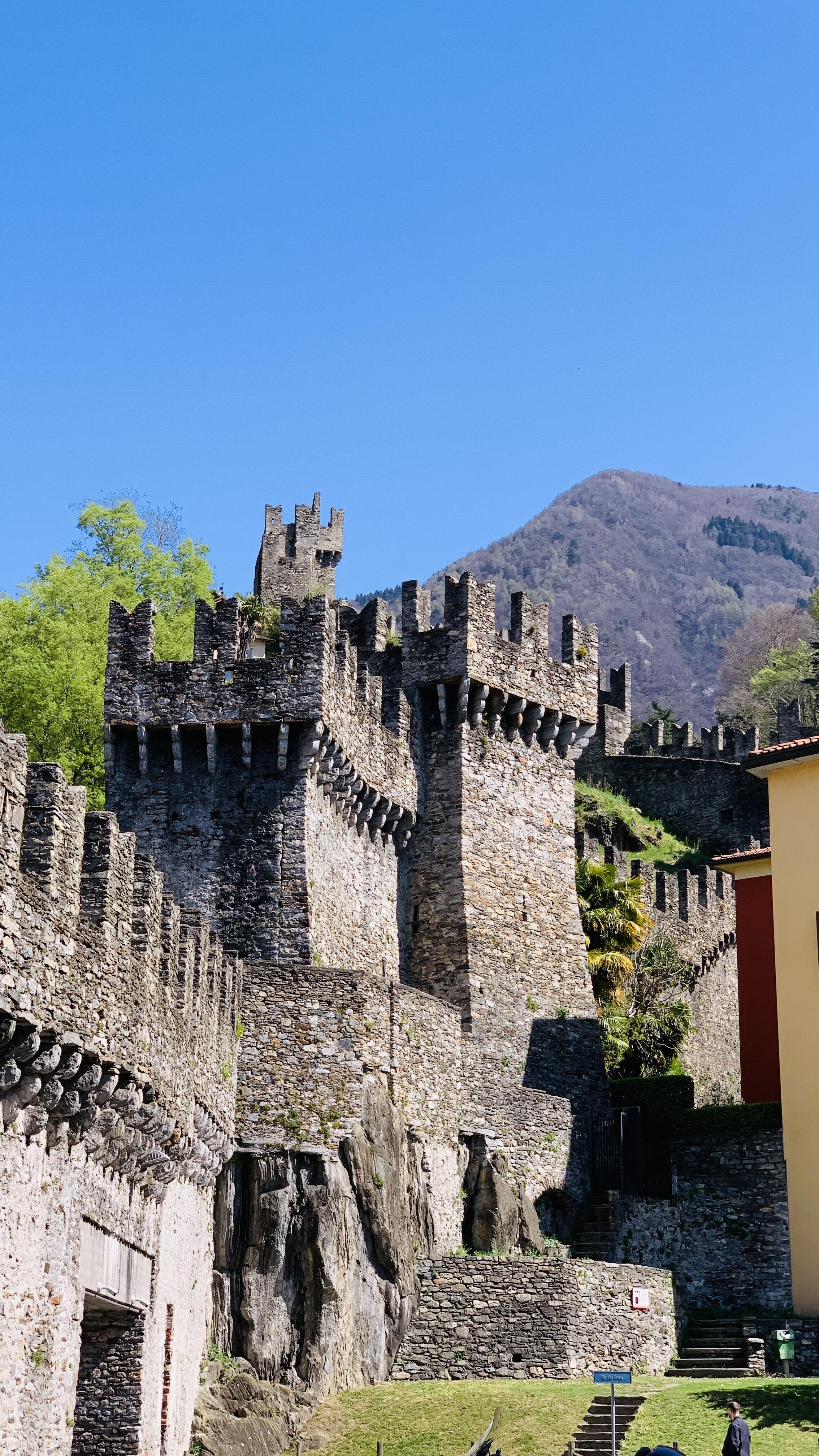 Bild ohne Beschreibung Bild ohne Beschreibung