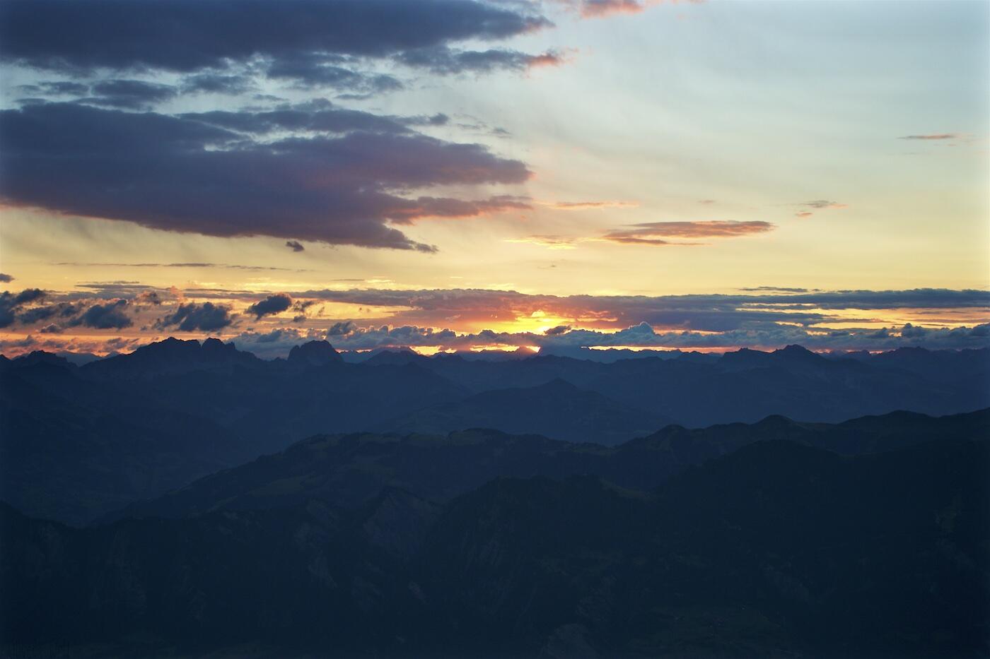 Bild ohne Beschreibung Bild ohne Beschreibung