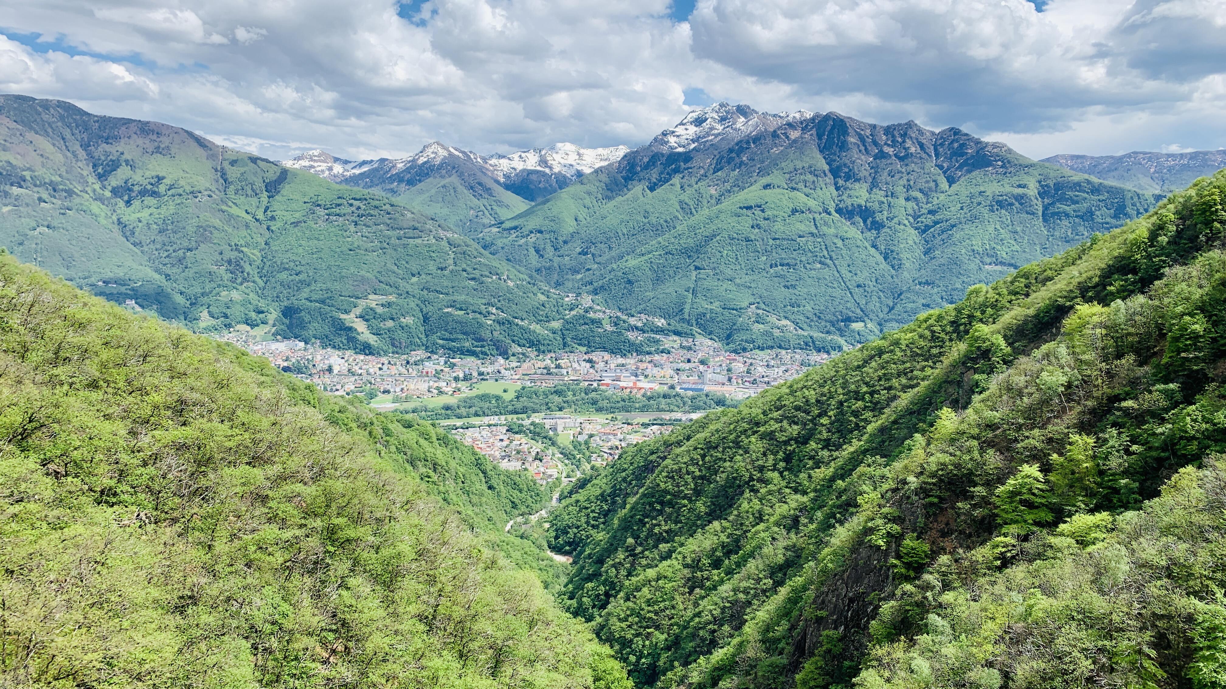 Bild ohne Beschreibung Bild ohne Beschreibung