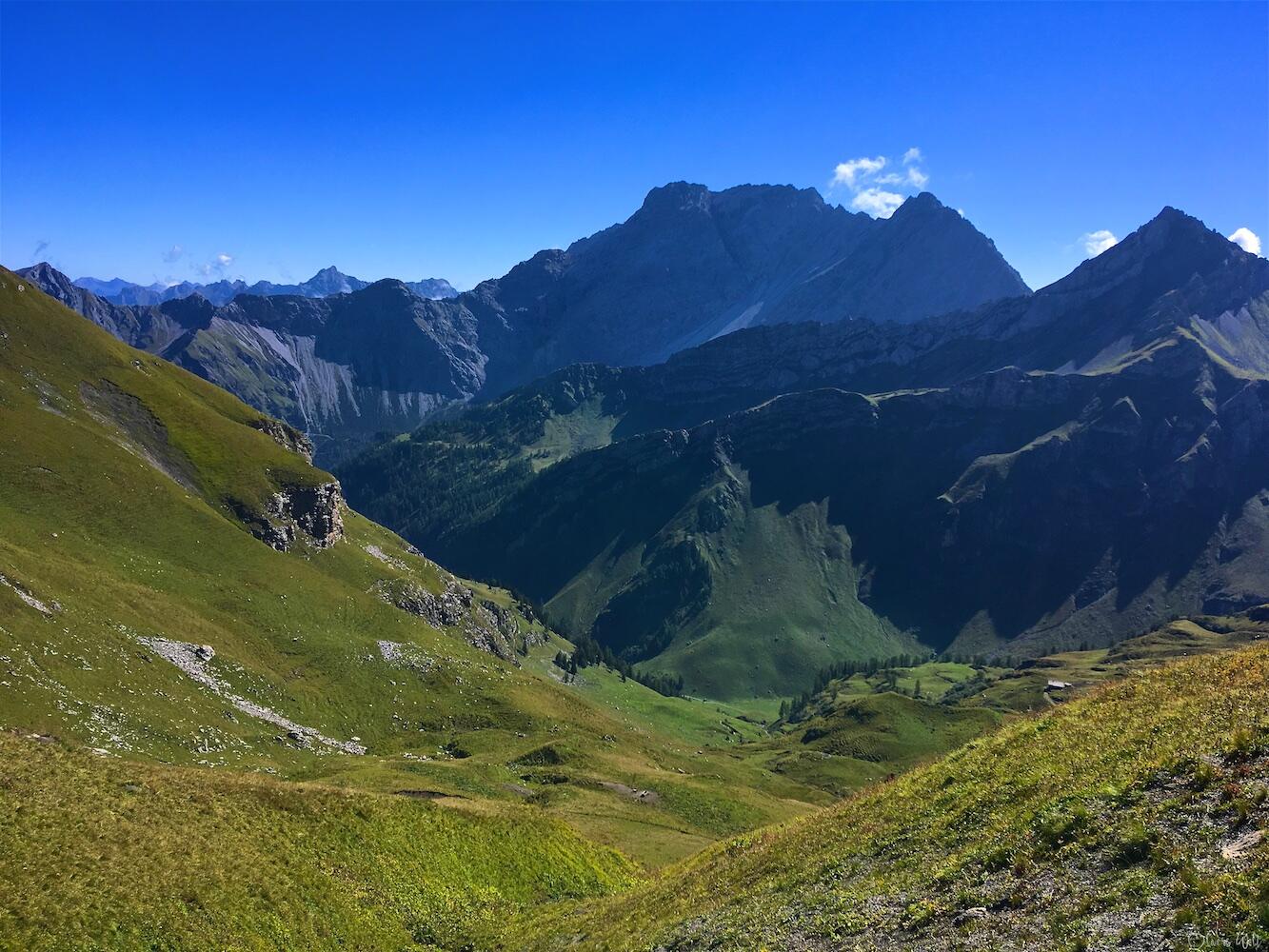 Bild ohne Beschreibung Bild ohne Beschreibung