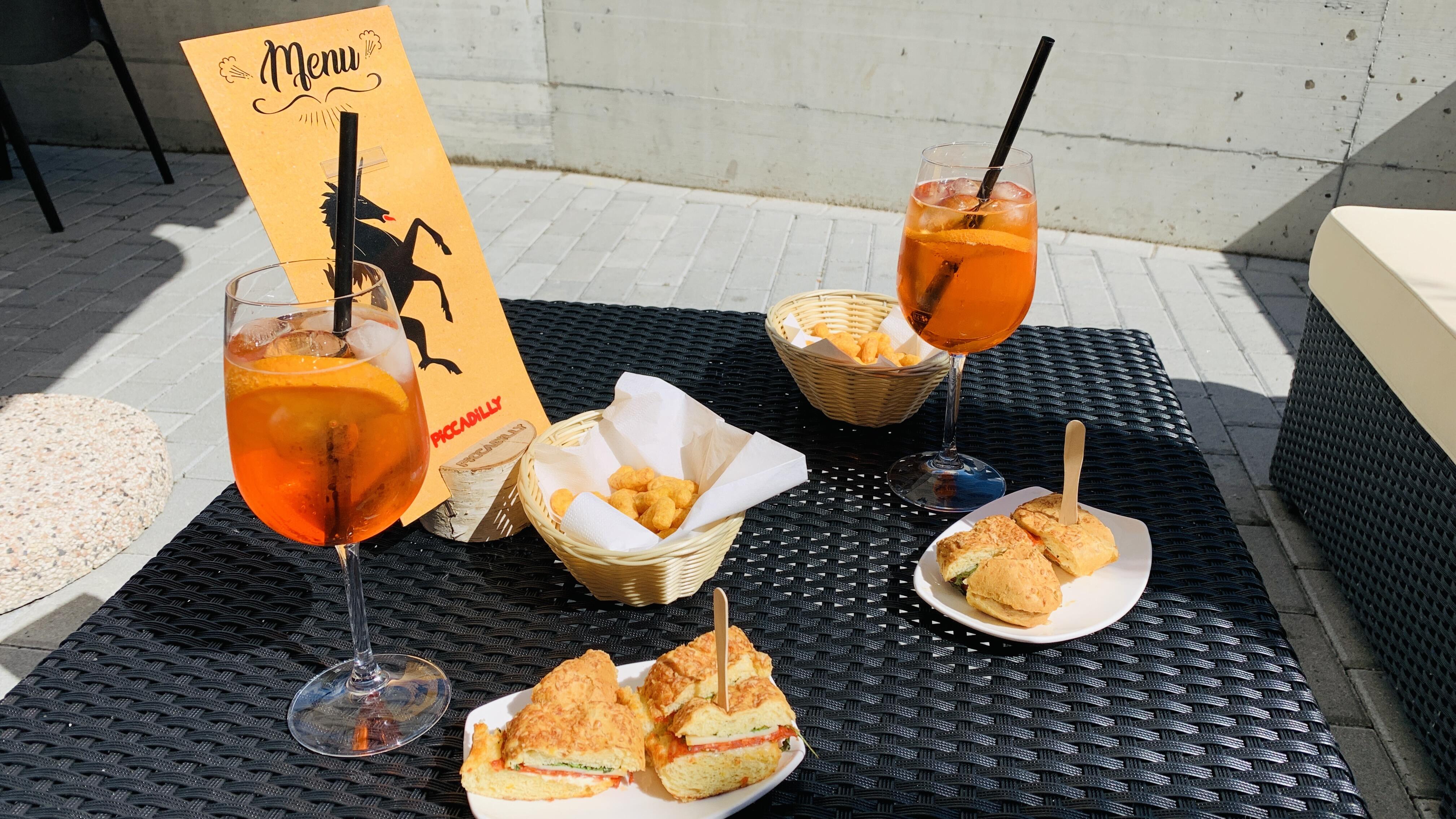 Bild ohne Beschreibung Bild ohne Beschreibung