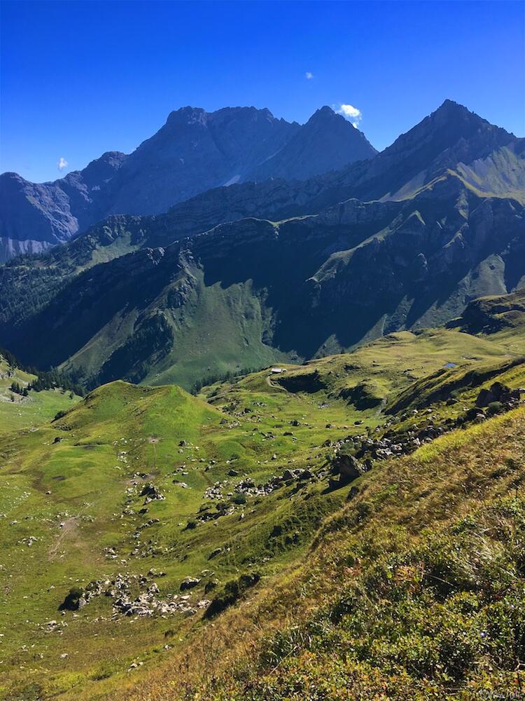 Bild ohne Beschreibung Bild ohne Beschreibung