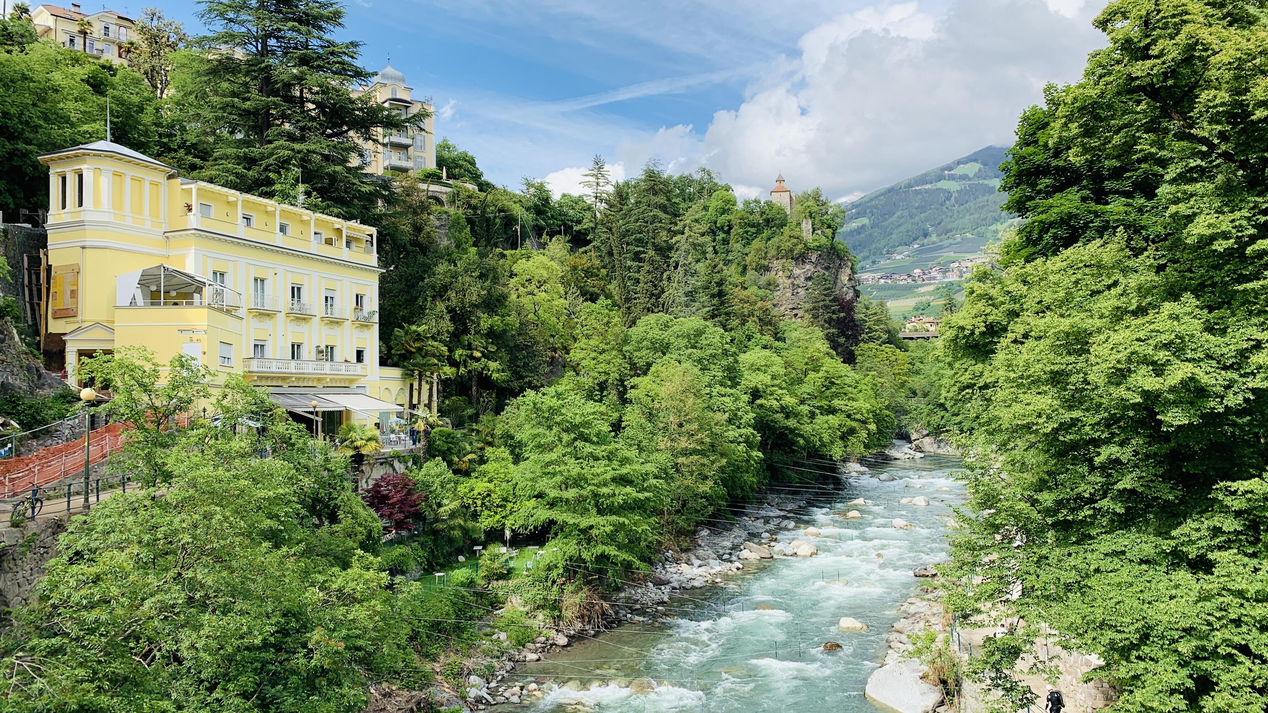 Bild ohne Beschreibung Bild ohne Beschreibung