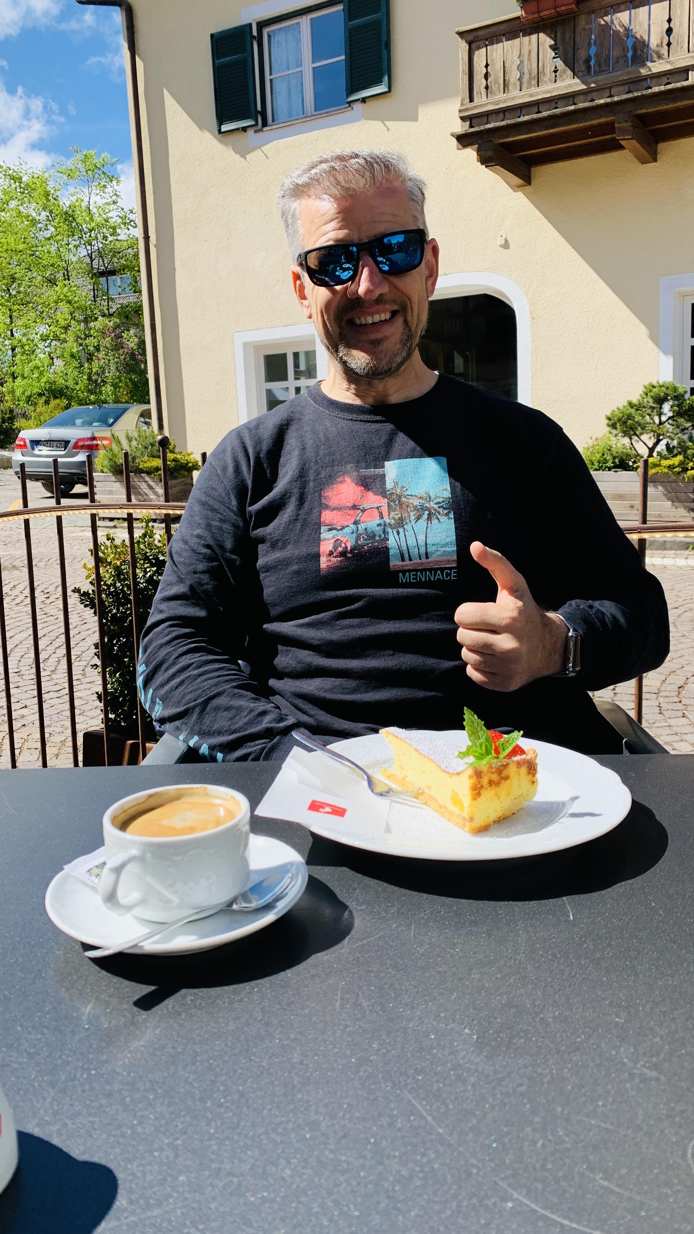 Bild ohne Beschreibung Bild ohne Beschreibung