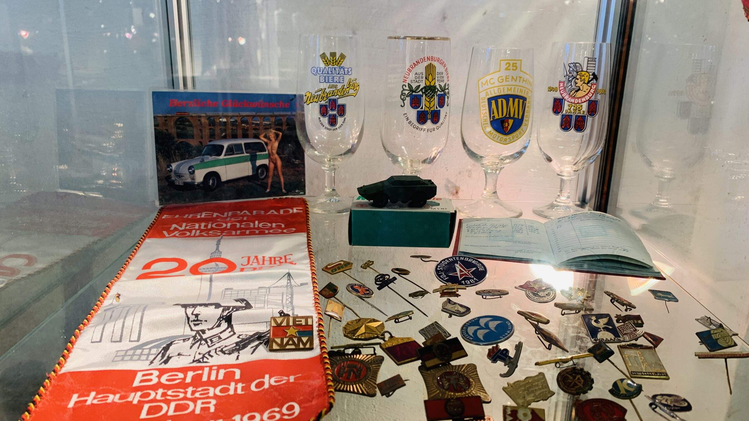 Bild ohne Beschreibung Bild ohne Beschreibung