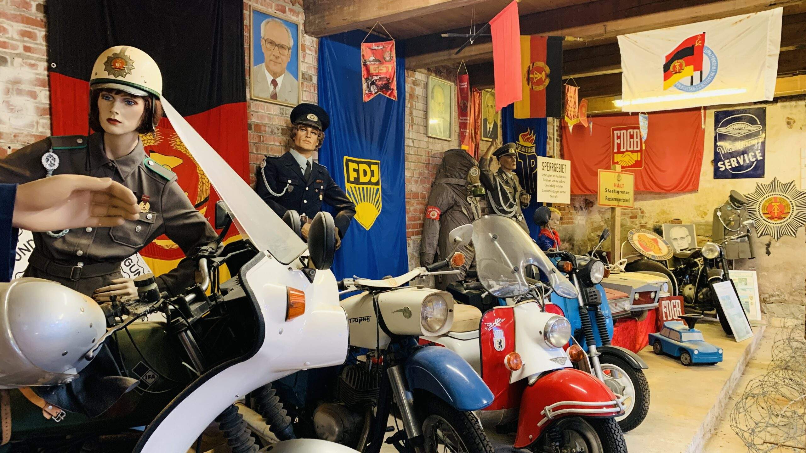 Bild ohne Beschreibung Bild ohne Beschreibung