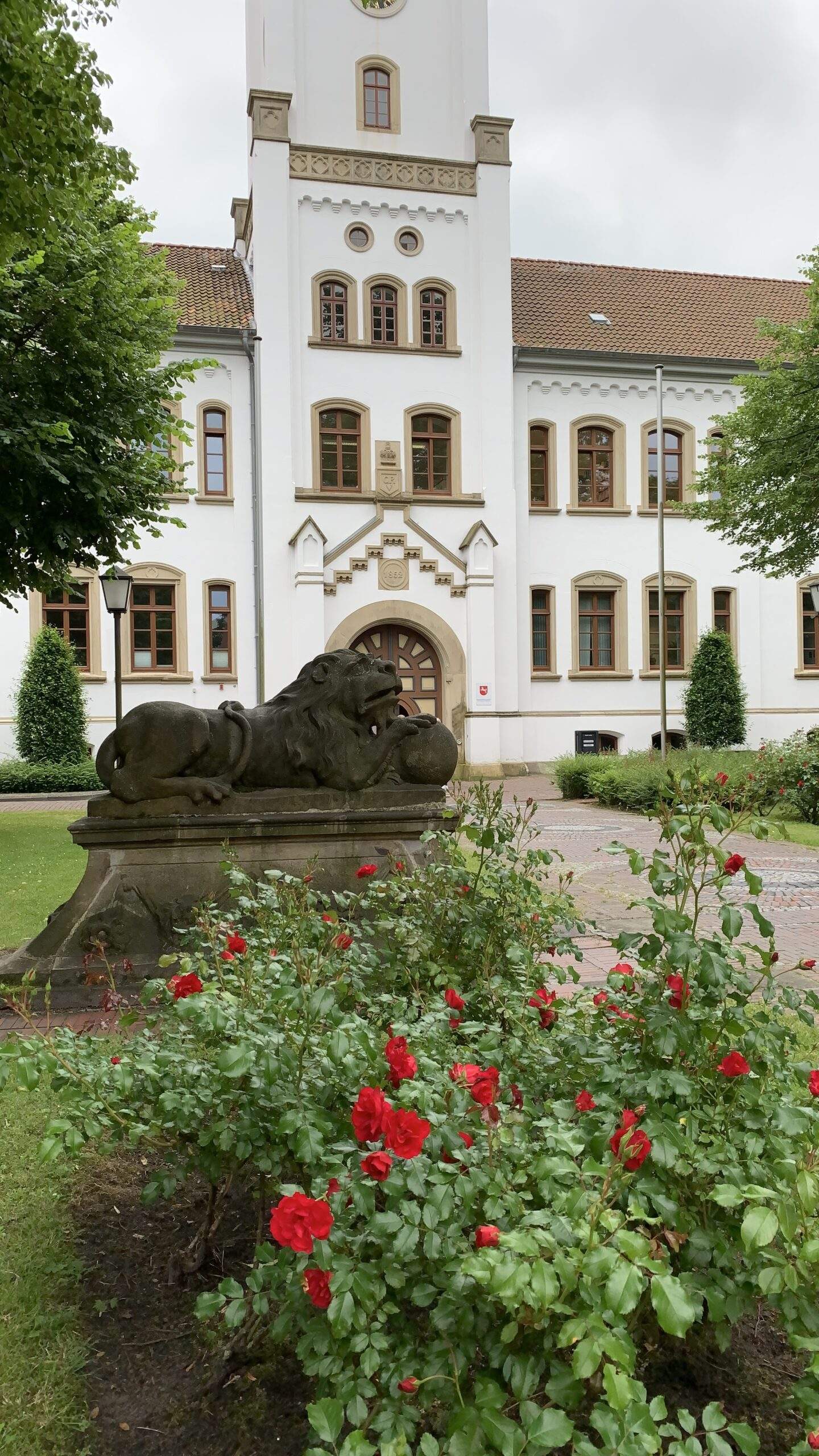 Bild ohne Beschreibung Bild ohne Beschreibung