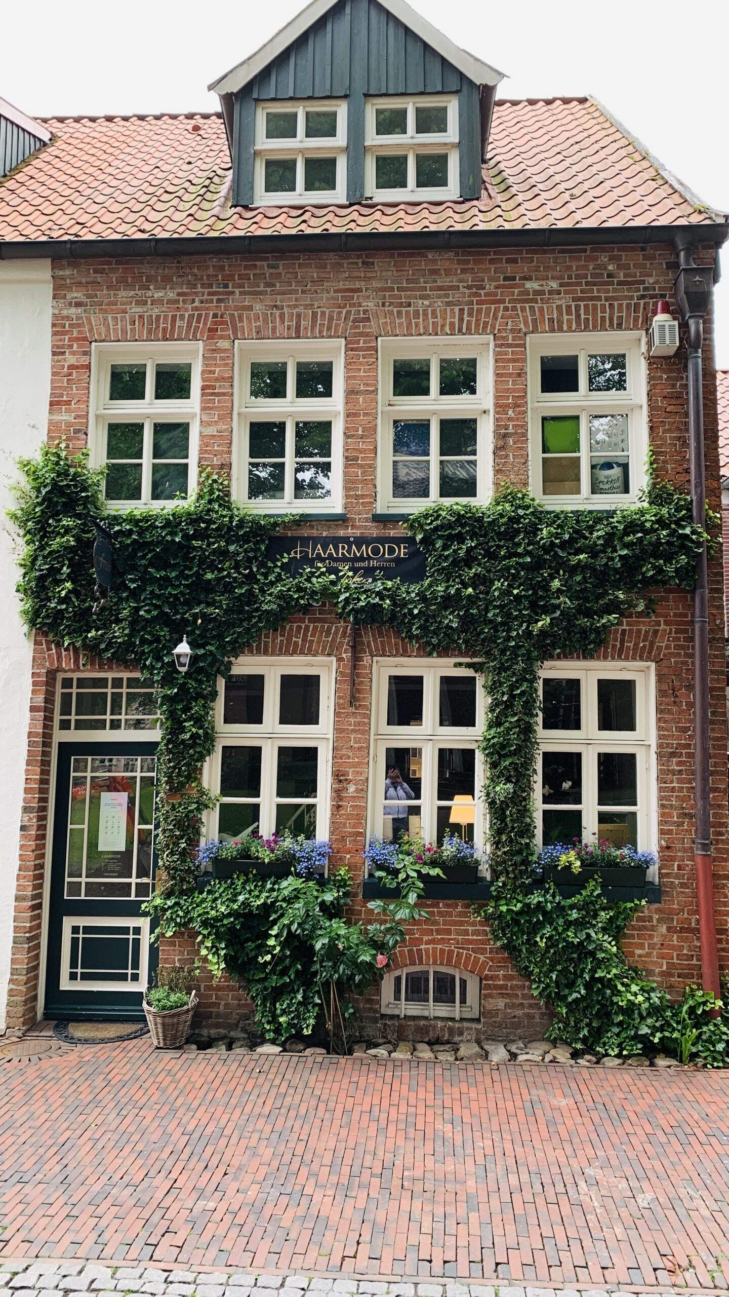 Bild ohne Beschreibung Bild ohne Beschreibung