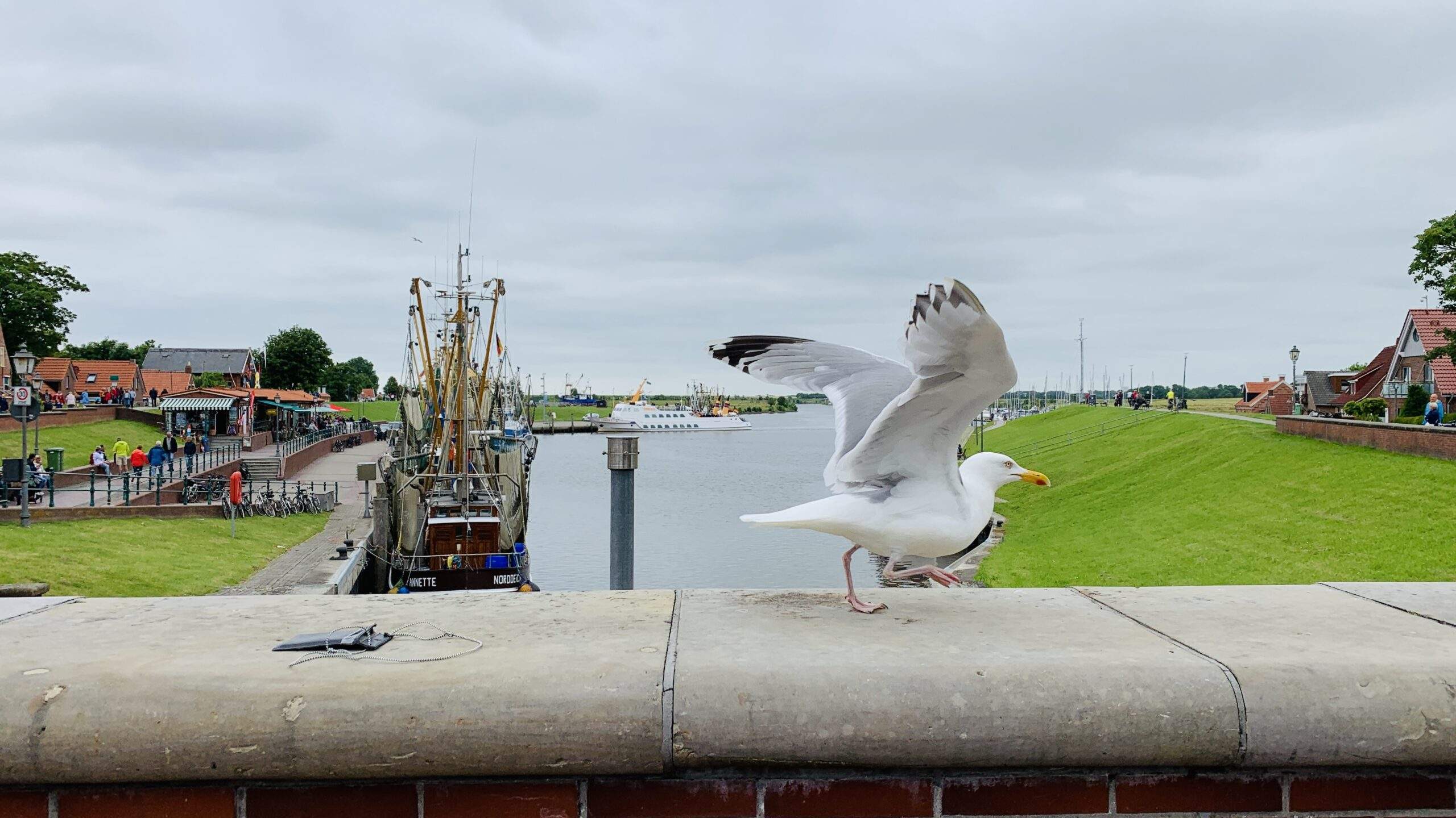 Bild ohne Beschreibung Bild ohne Beschreibung