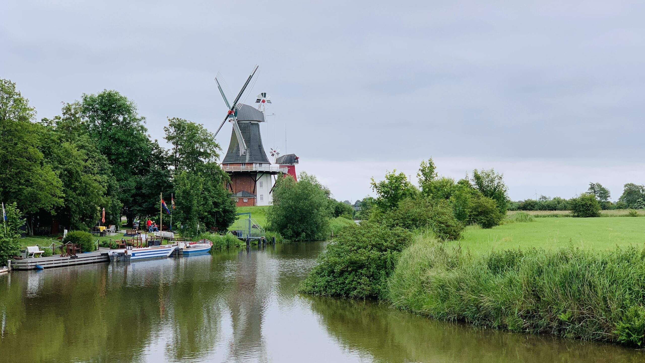 Bild ohne Beschreibung Bild ohne Beschreibung