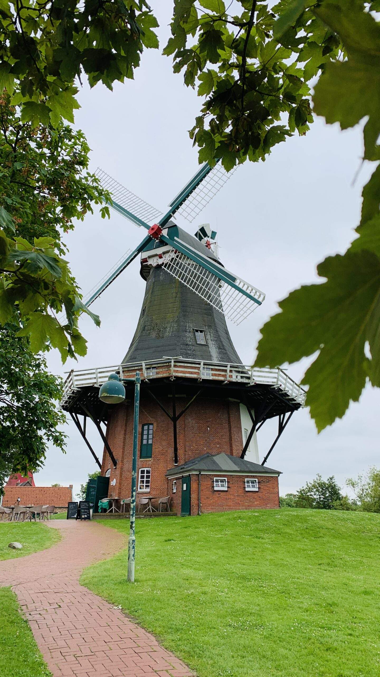 Bild ohne Beschreibung Bild ohne Beschreibung