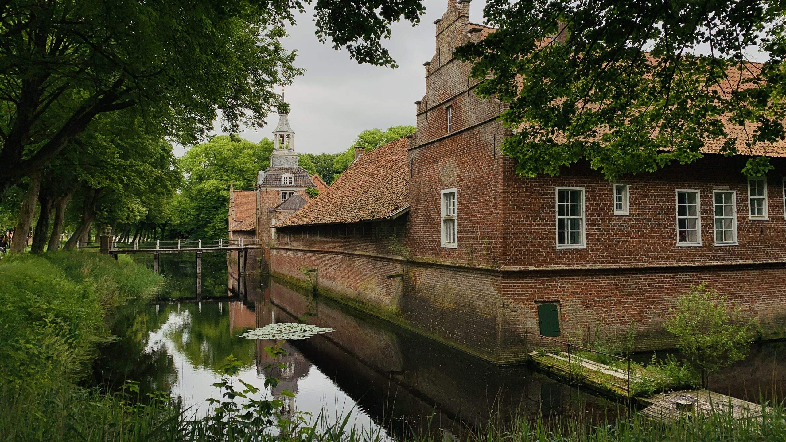 Bild ohne Beschreibung Bild ohne Beschreibung