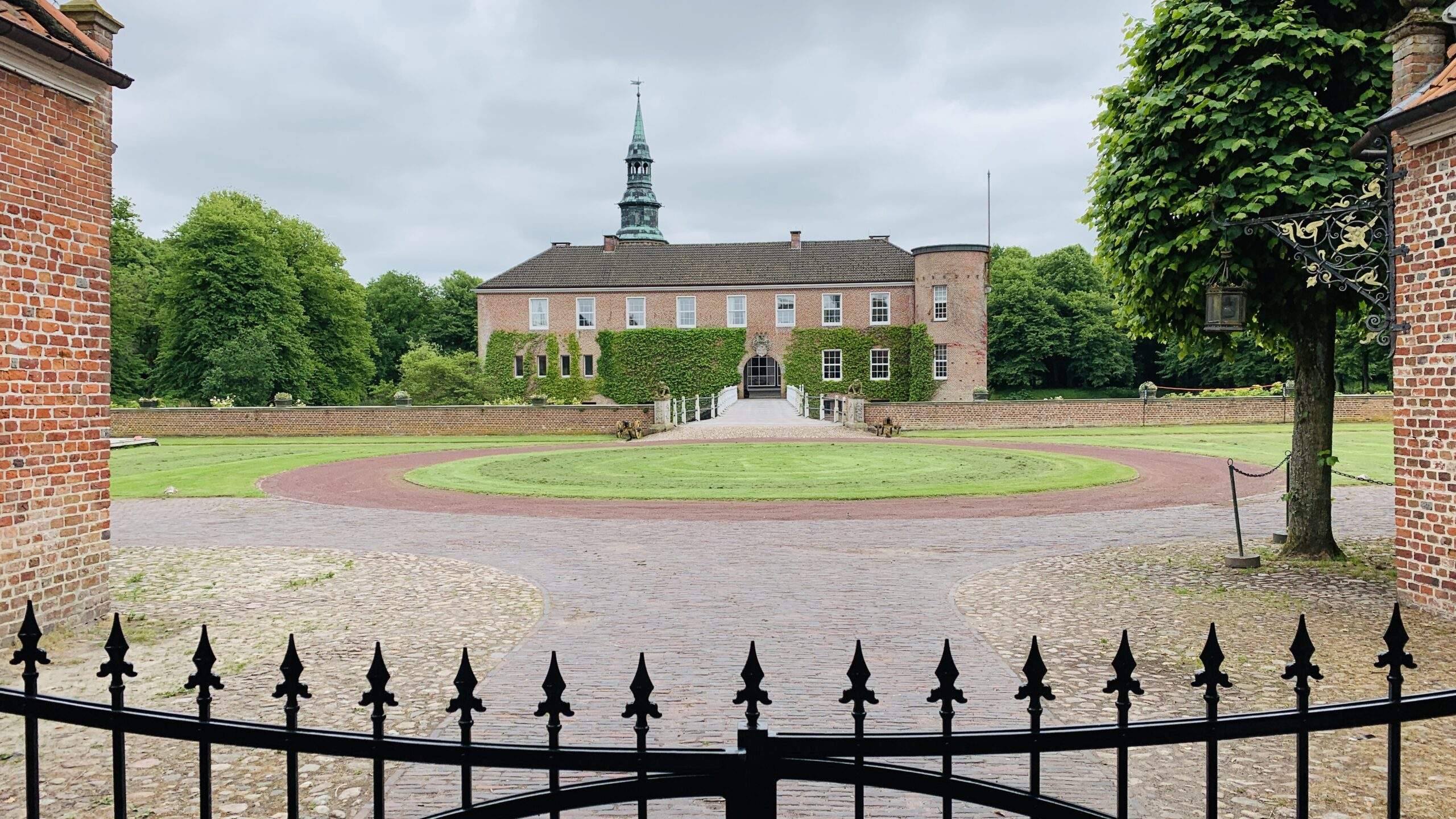 Bild ohne Beschreibung Bild ohne Beschreibung