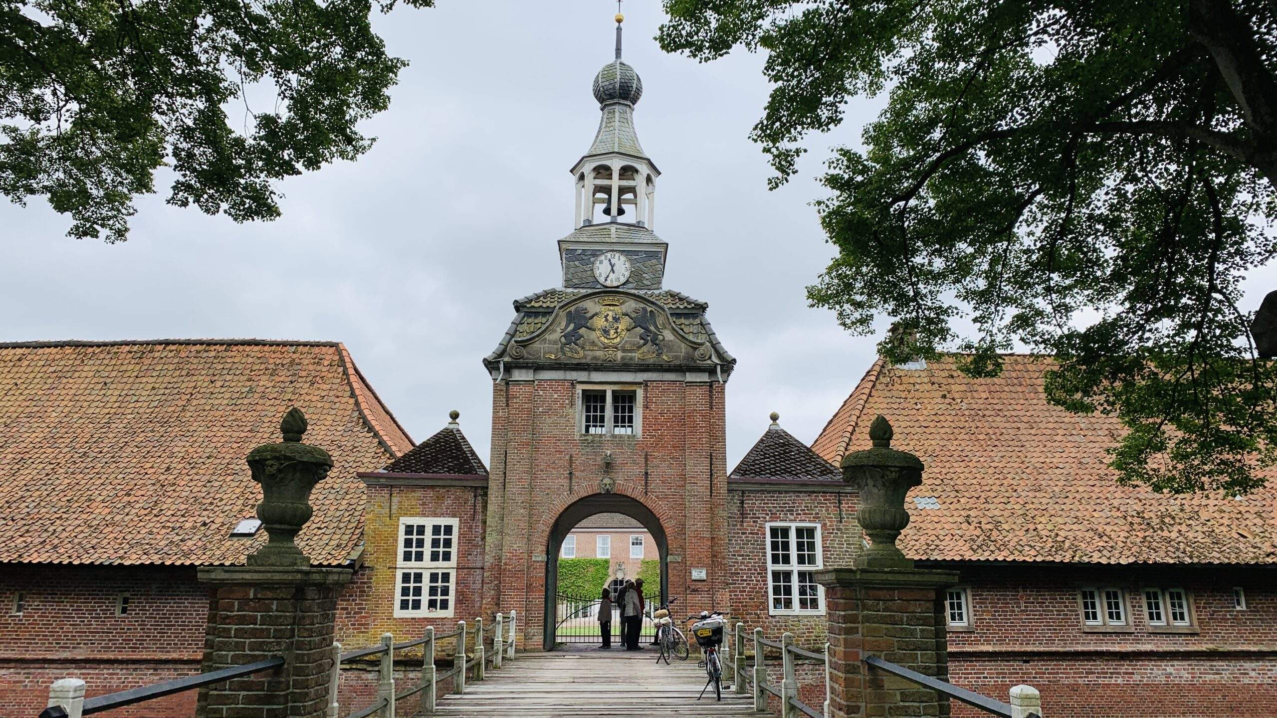 Bild ohne Beschreibung Bild ohne Beschreibung