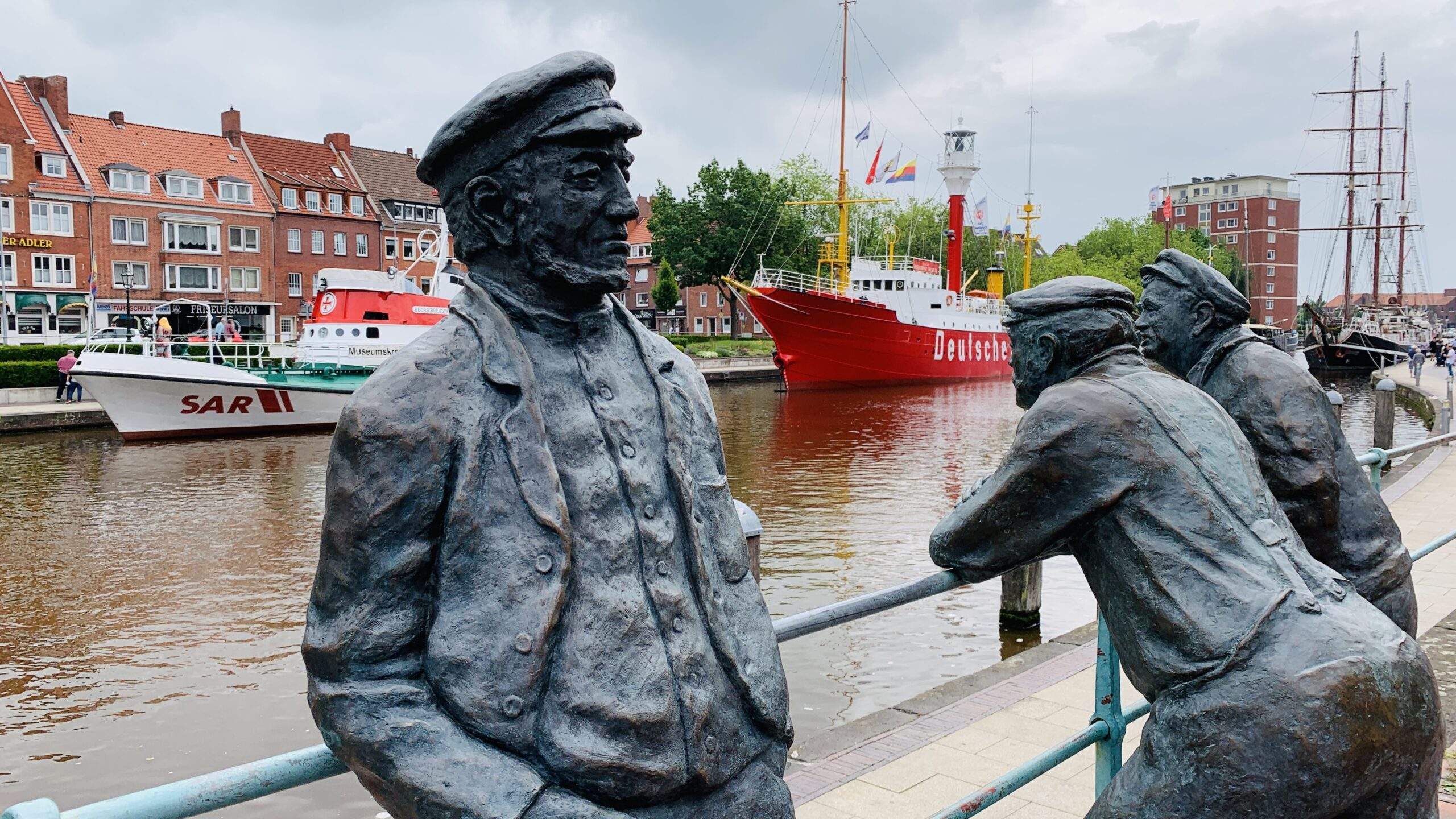 Bild ohne Beschreibung Bild ohne Beschreibung