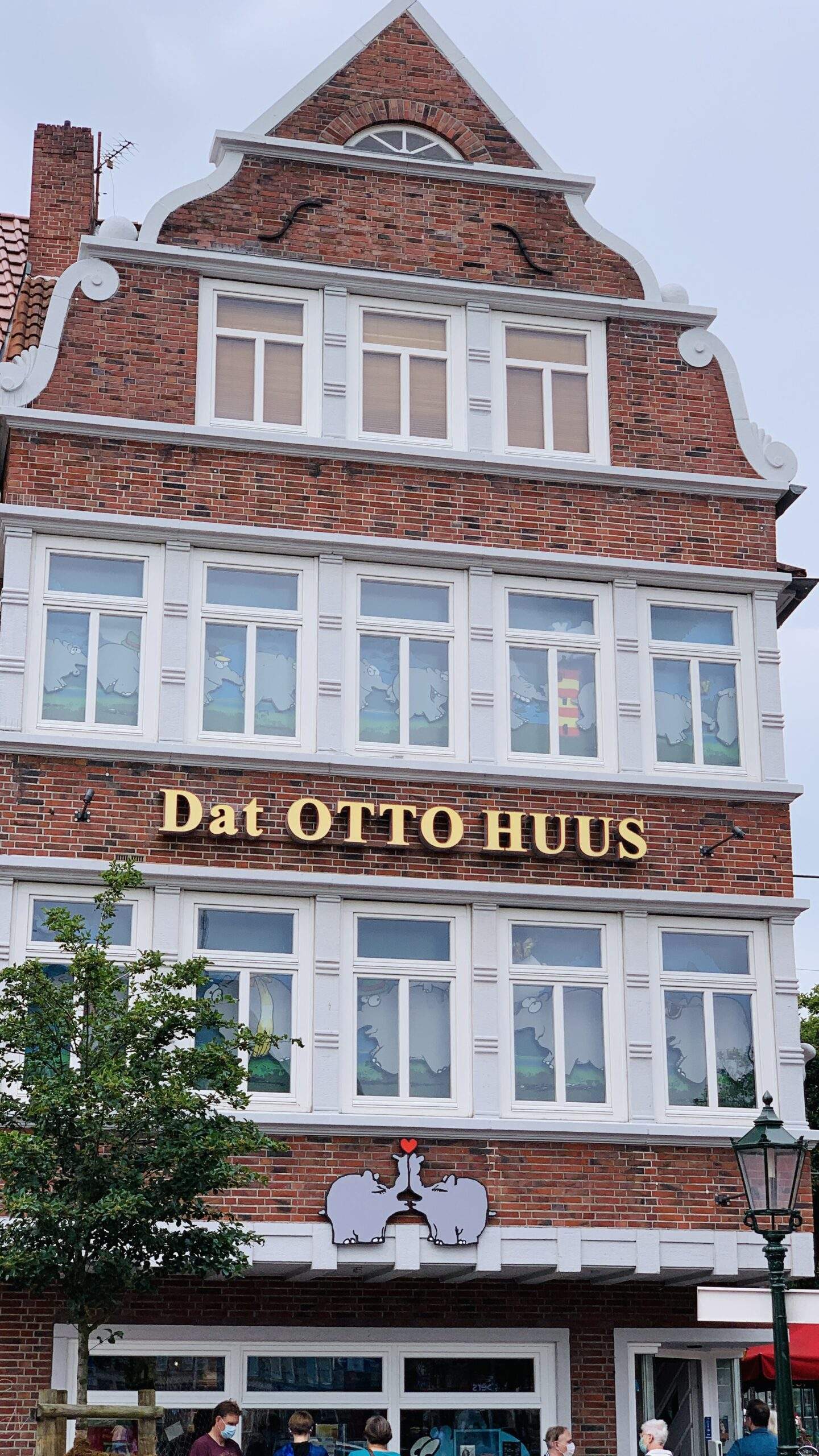 Bild ohne Beschreibung Bild ohne Beschreibung