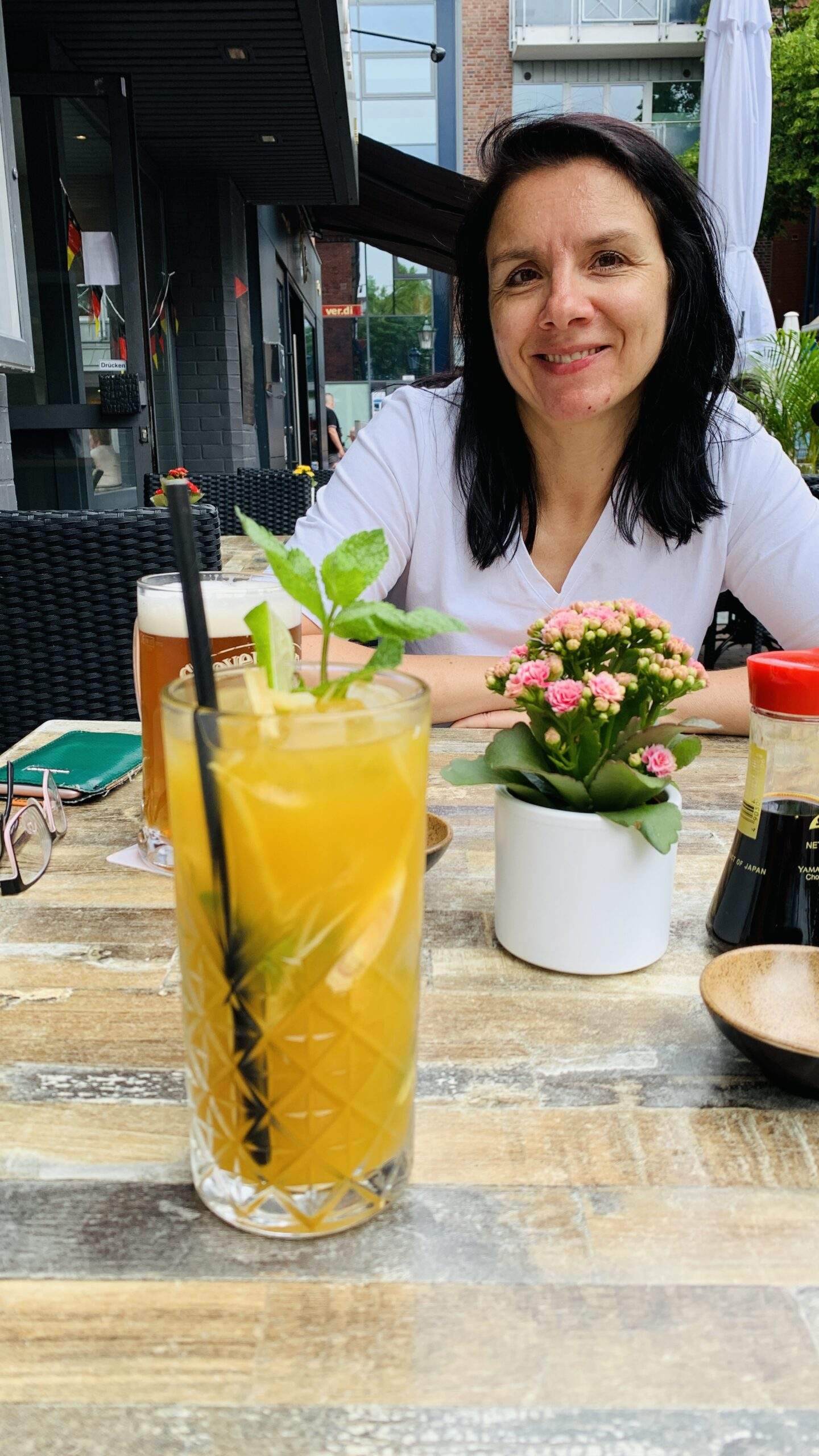 Bild ohne Beschreibung Bild ohne Beschreibung