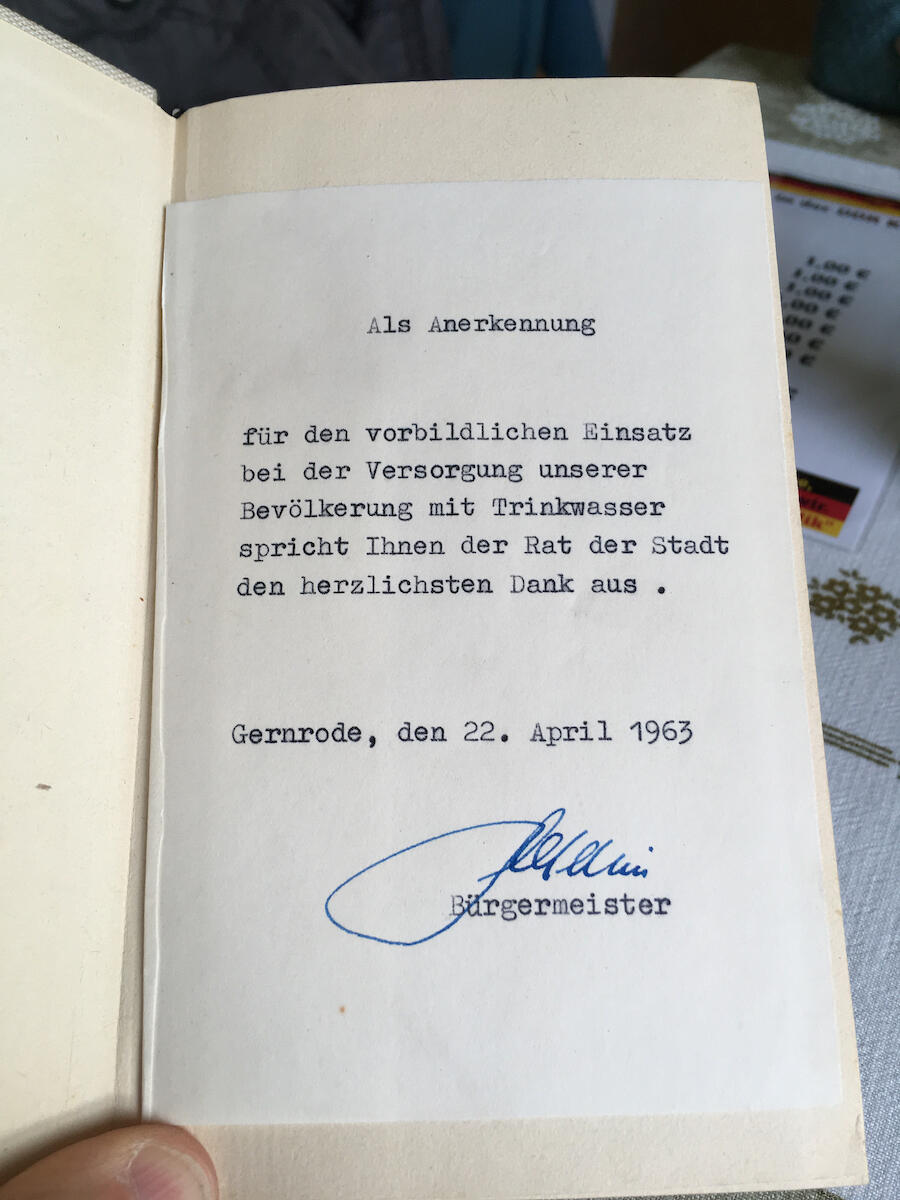 Bild ohne Beschreibung Bild ohne Beschreibung