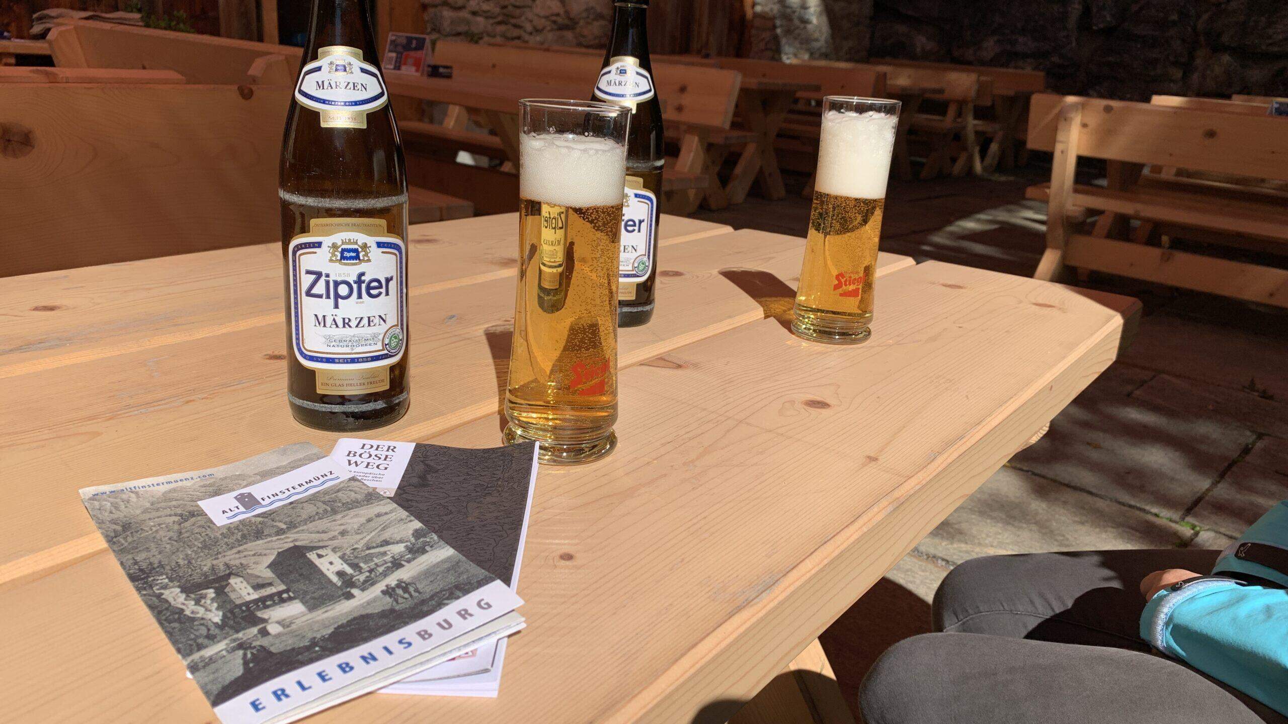 Bild ohne Beschreibung Bild ohne Beschreibung