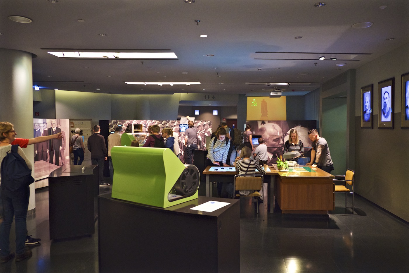 Bild ohne Beschreibung Bild ohne Beschreibung