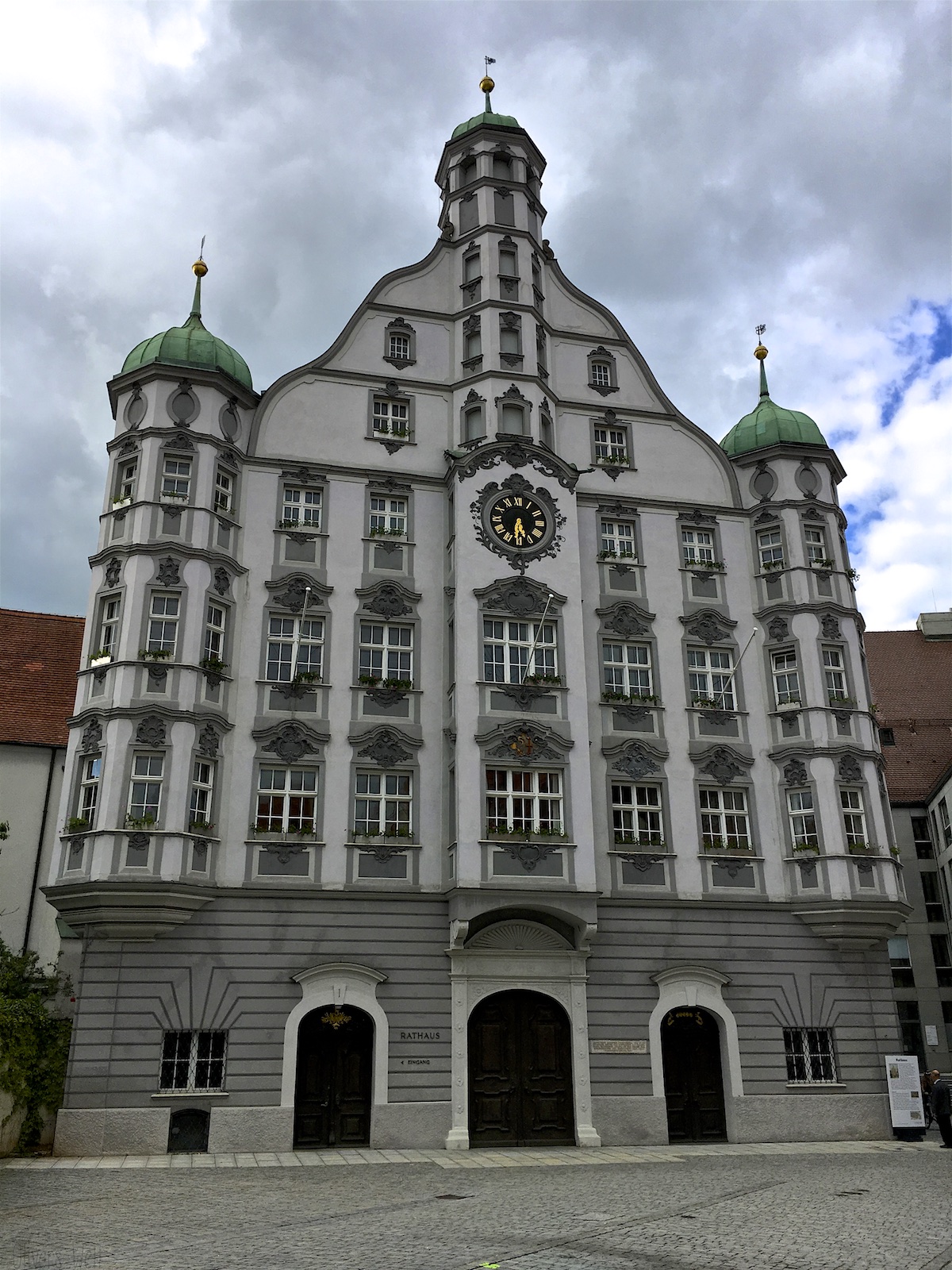 Bild ohne Beschreibung Bild ohne Beschreibung