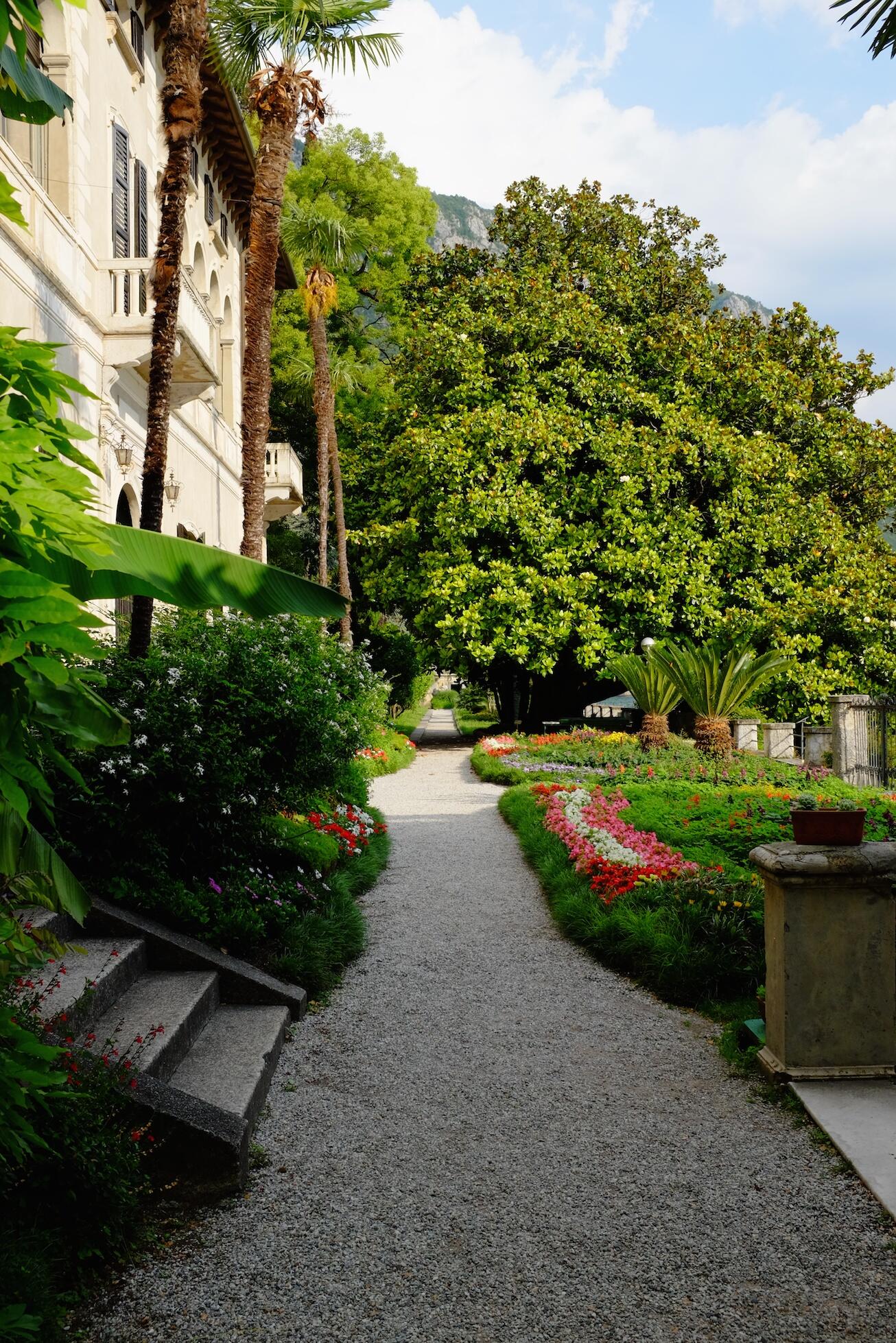 Bild ohne Beschreibung Bild ohne Beschreibung