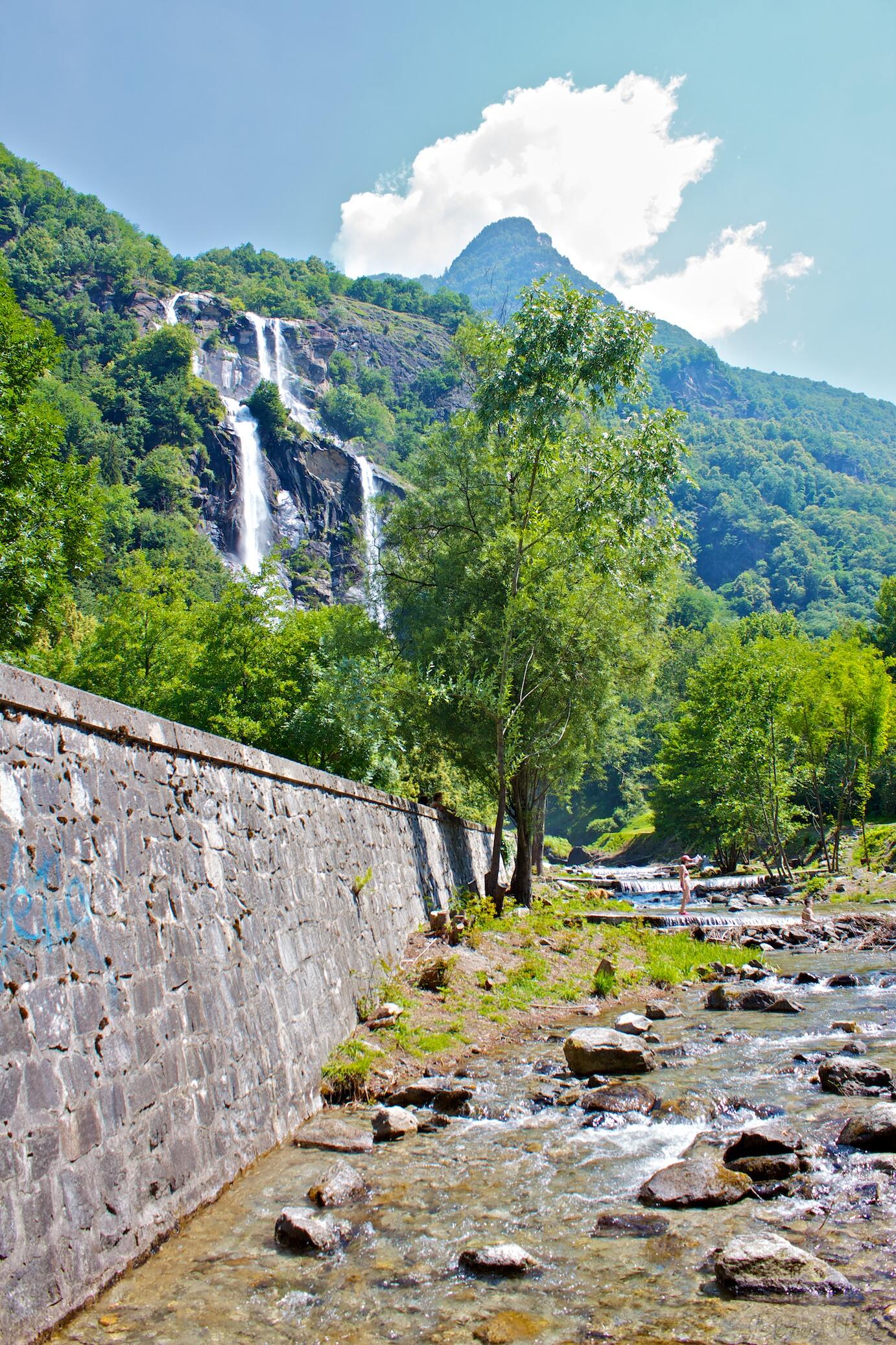Bild ohne Beschreibung Bild ohne Beschreibung