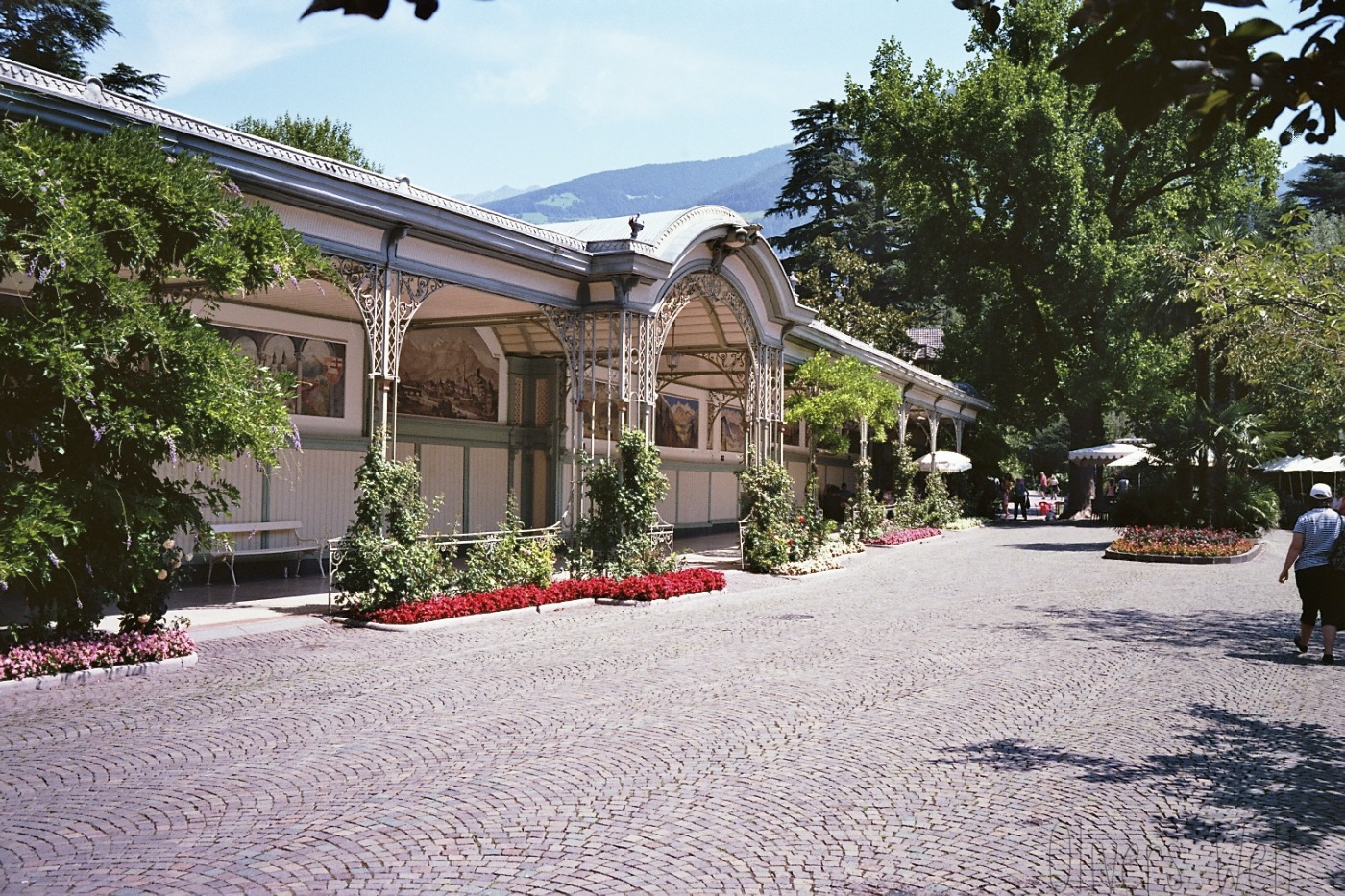 Bild ohne Beschreibung Bild ohne Beschreibung