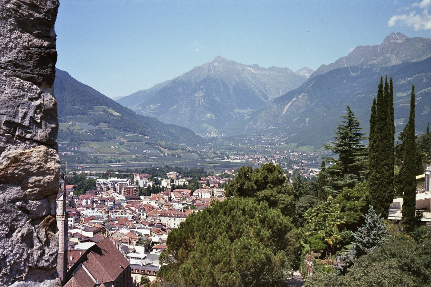 Bild ohne Beschreibung Bild ohne Beschreibung