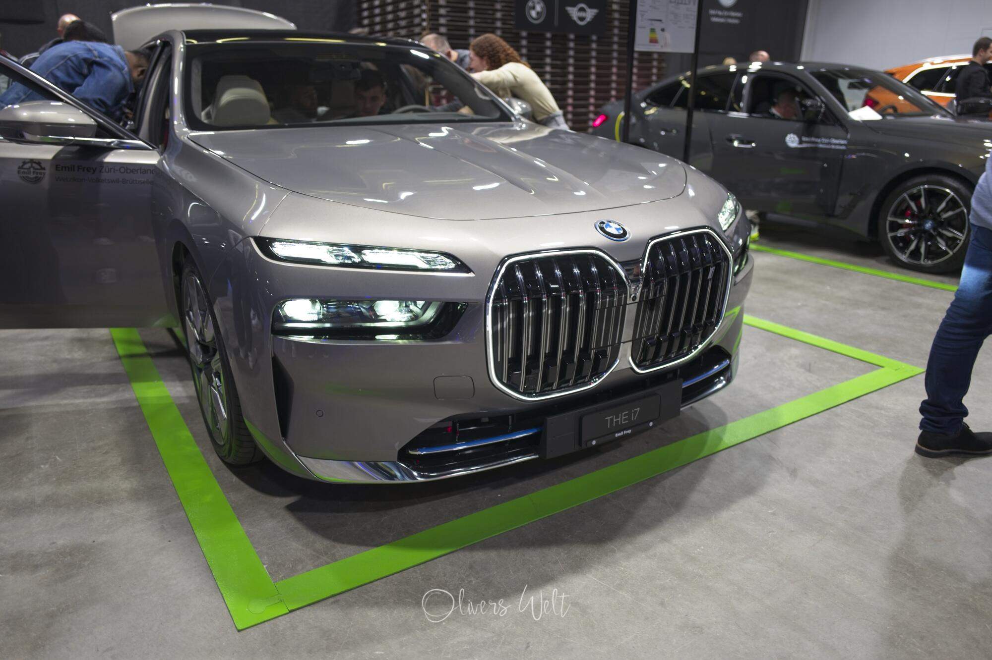 Bild ohne Beschreibung Bild ohne Beschreibung