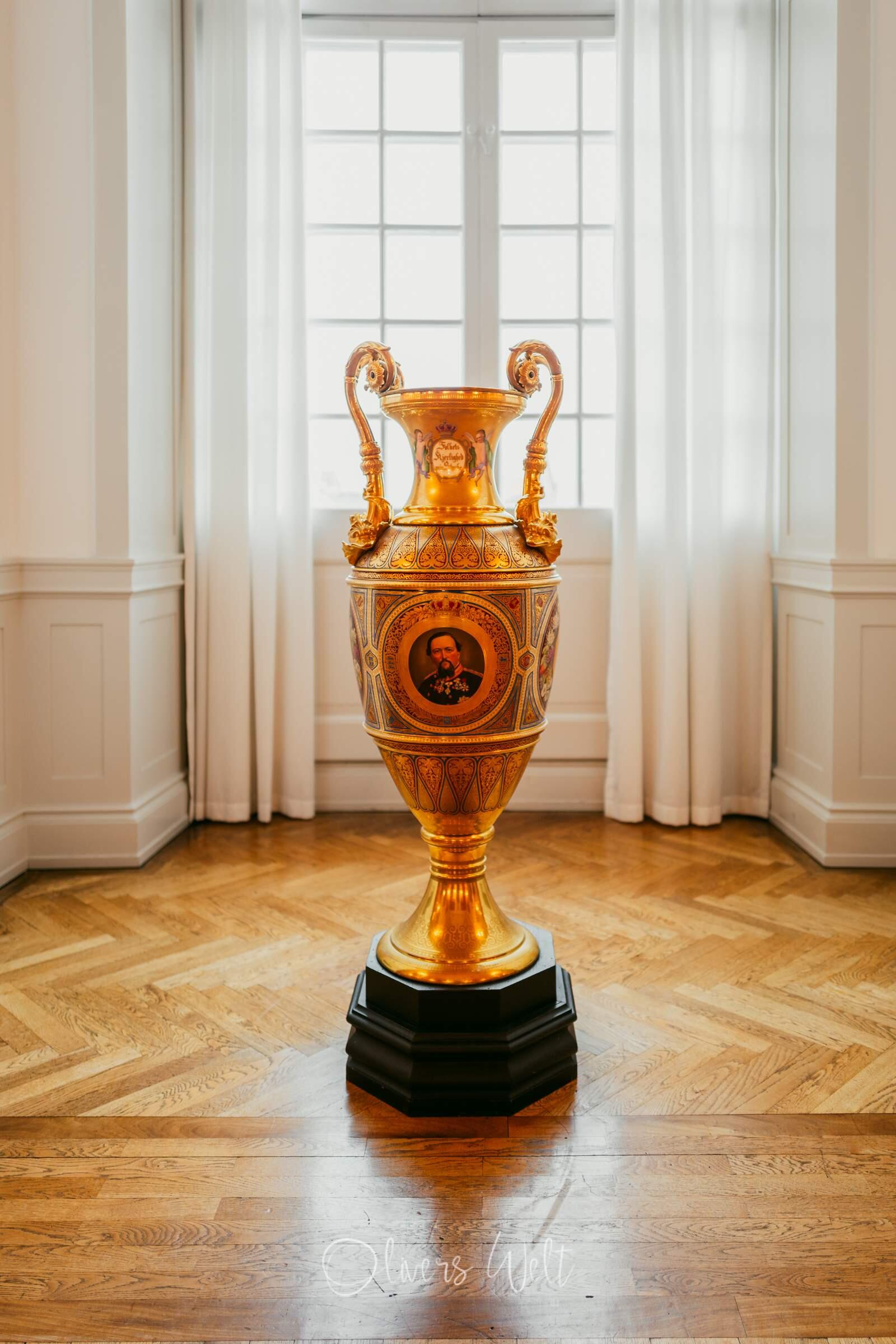 Bild ohne Beschreibung Bild ohne Beschreibung