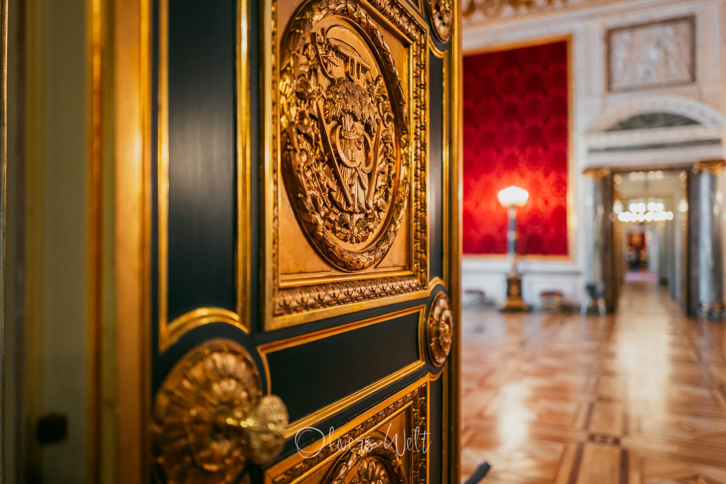 Bild ohne Beschreibung Bild ohne Beschreibung