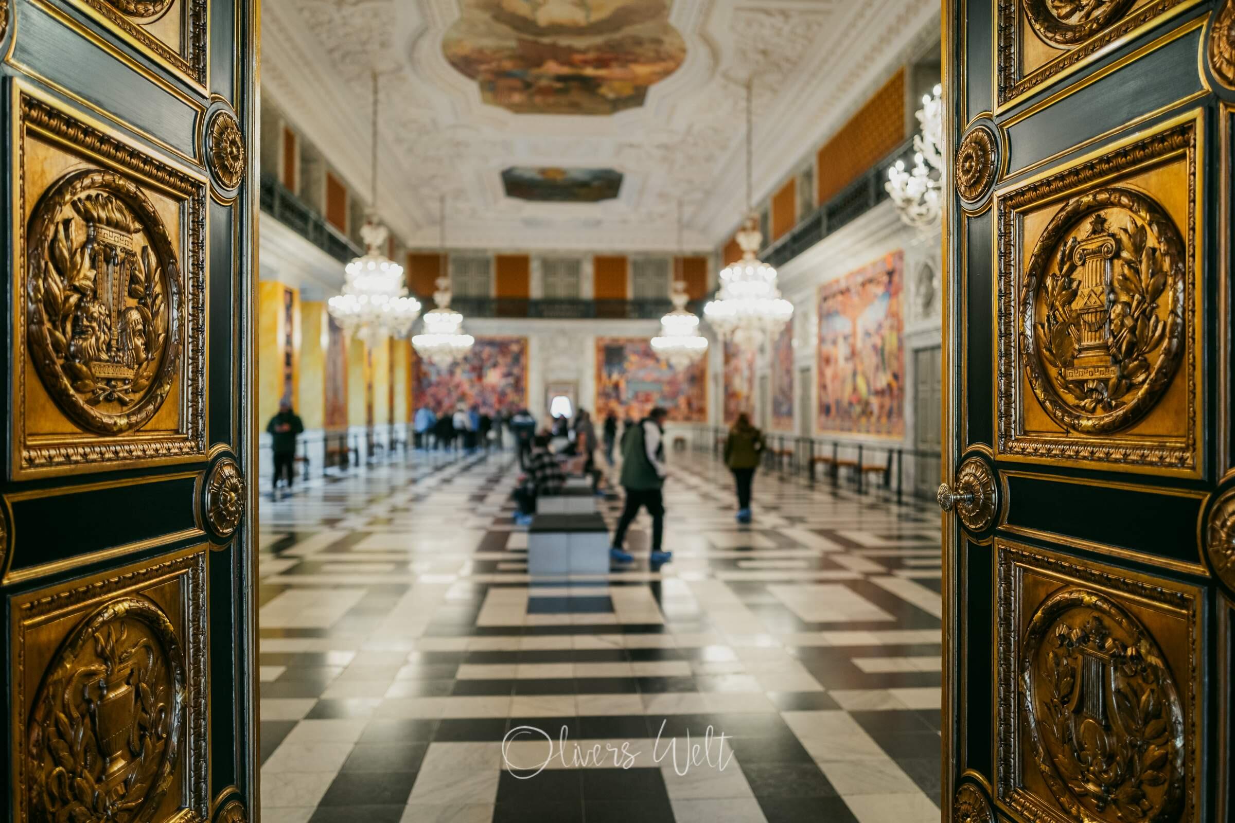 Bild ohne Beschreibung Bild ohne Beschreibung