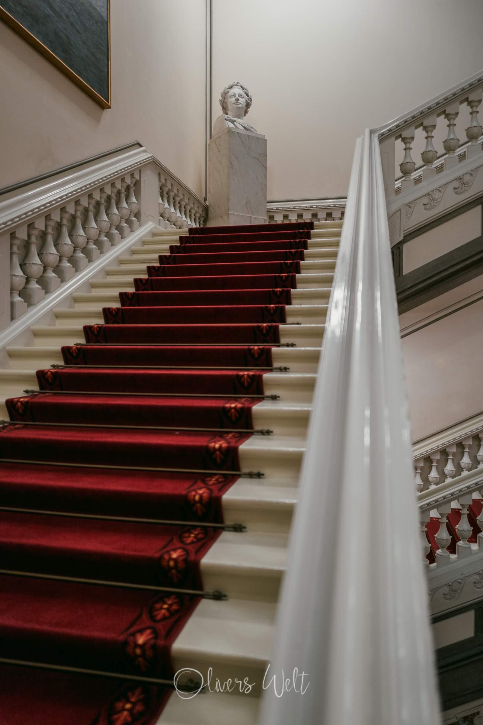 Bild ohne Beschreibung Bild ohne Beschreibung