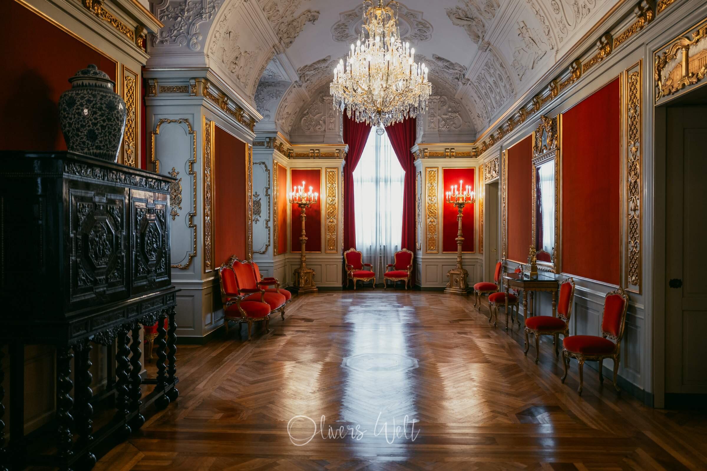 Bild ohne Beschreibung Bild ohne Beschreibung