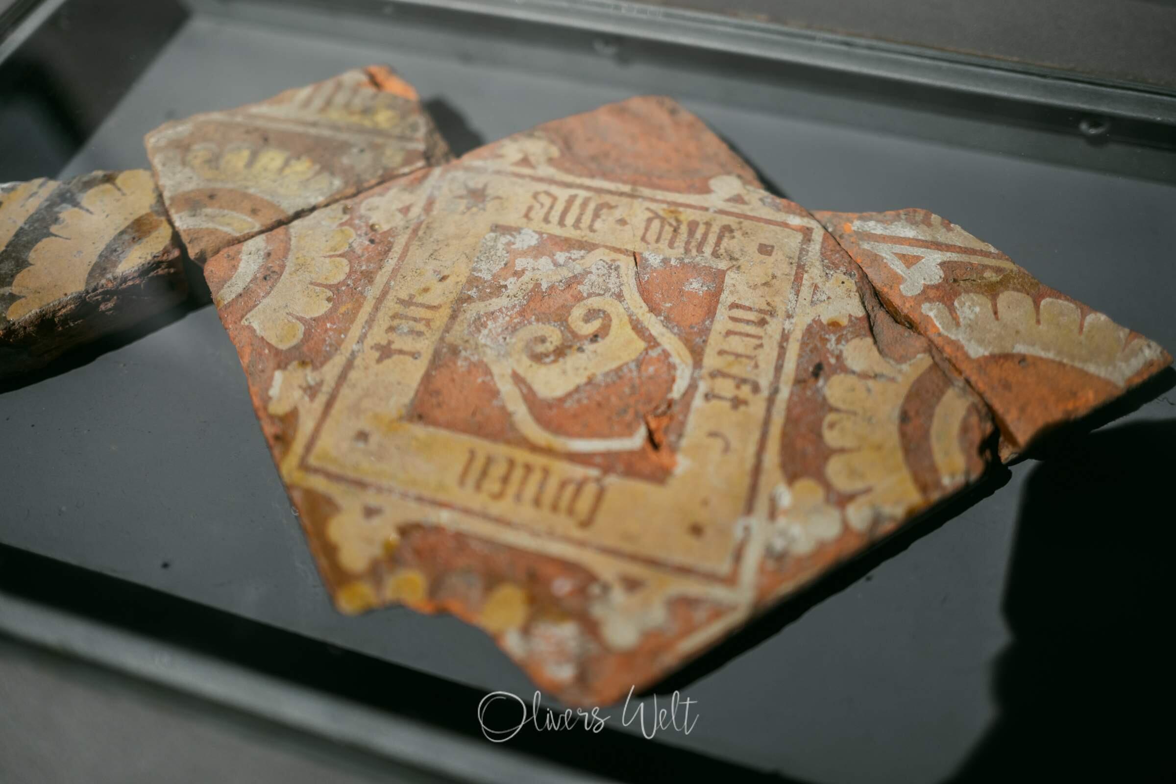 Bild ohne Beschreibung Bild ohne Beschreibung